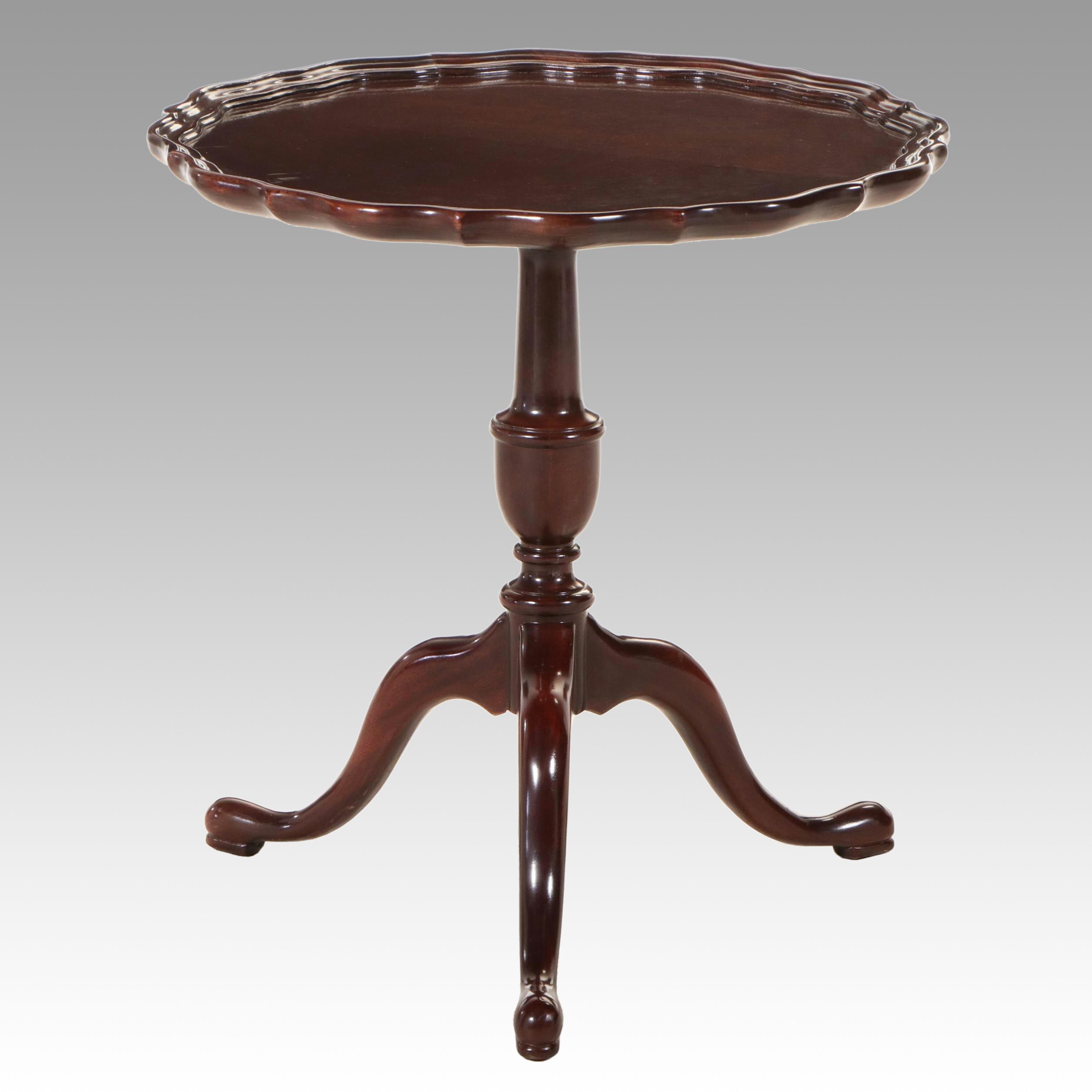 Councill Queen Anne Style Mahogany Piecrust Stand, Late 20th Century