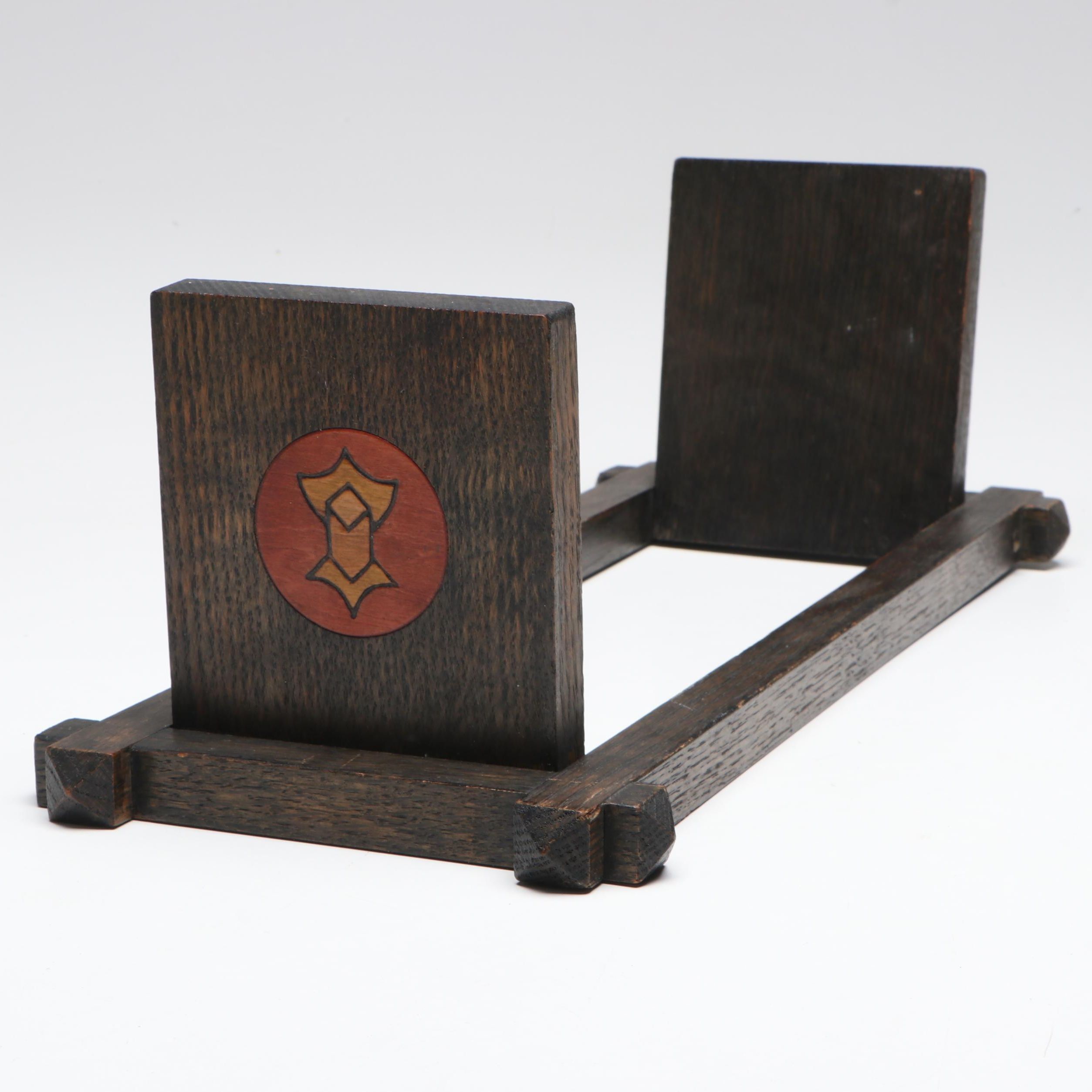 Lakeside Crafts Shop Oak Tabletop Folding Book Rack, Early 20th Century