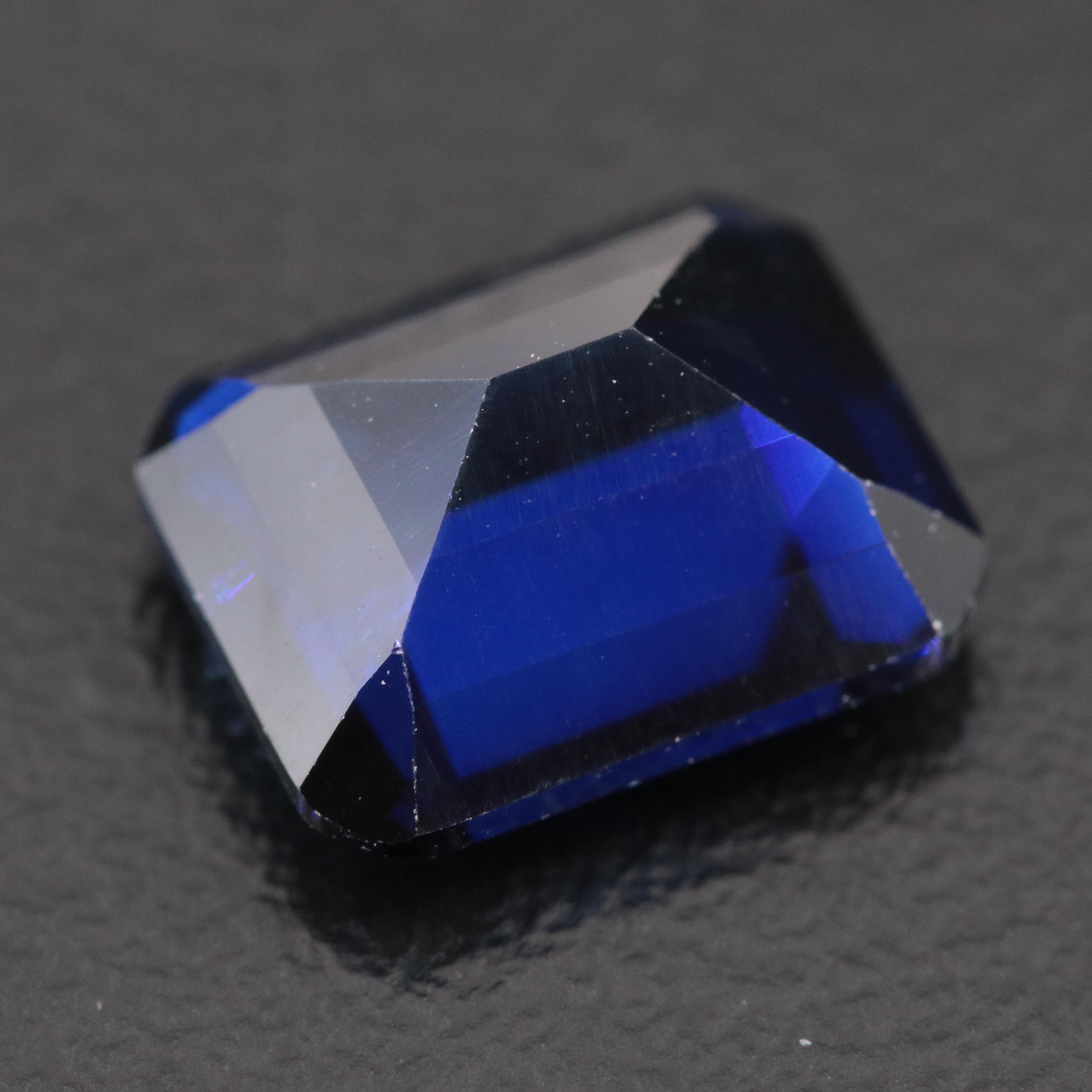 Loose 4.31 CT Lab Grown Sapphire