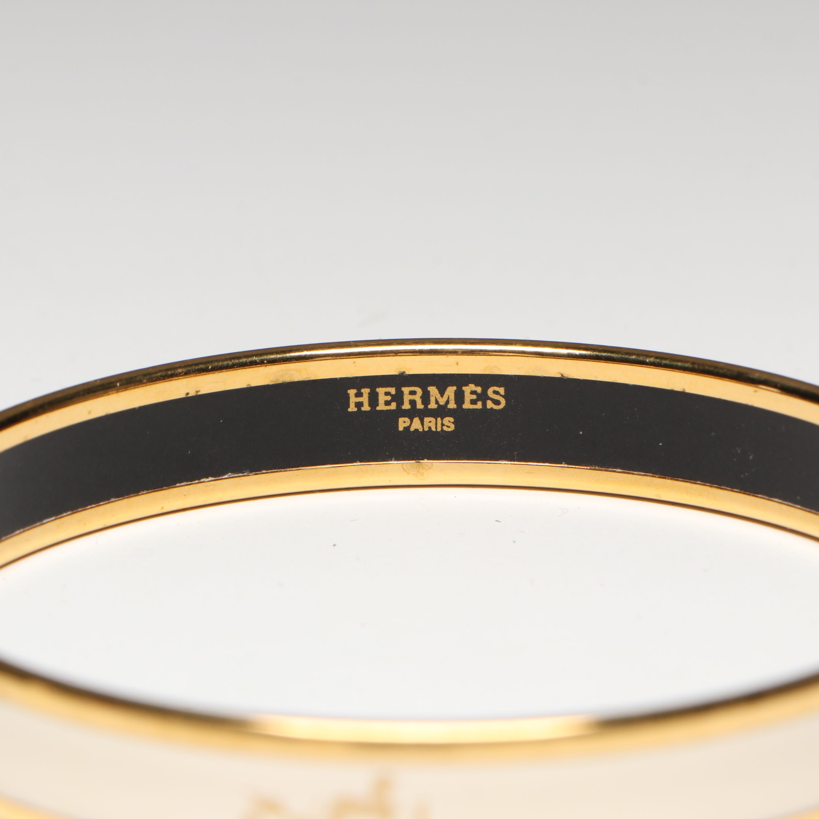 Hermès White Calèche Narrow Enamel Bangle