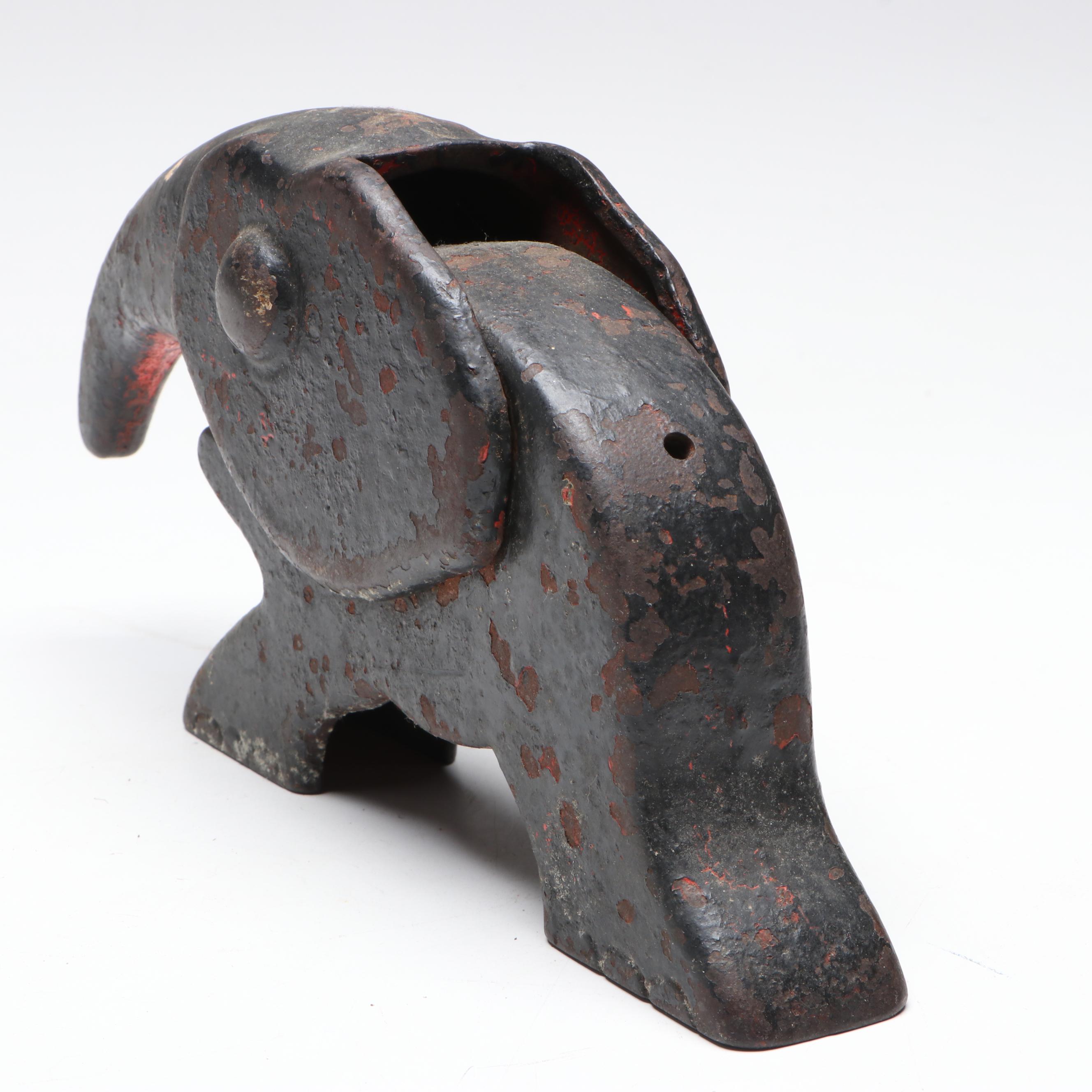 Vindex Art Deco Cast Iron Figural Elephant Nutcracker, Early 20th C.