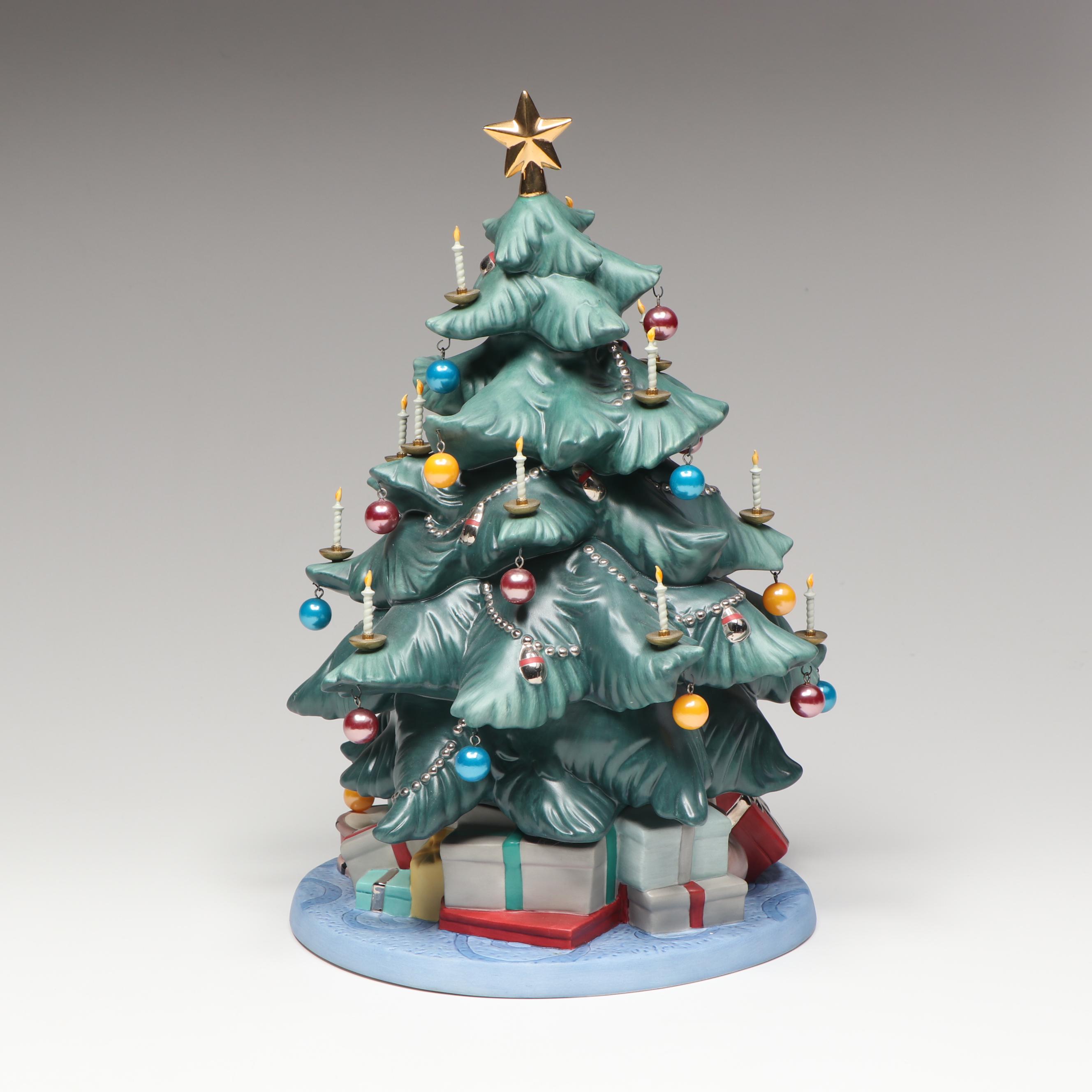 Disney Lady and the Tramp "At Home for Christmas" Porcelain Figurines, 2001