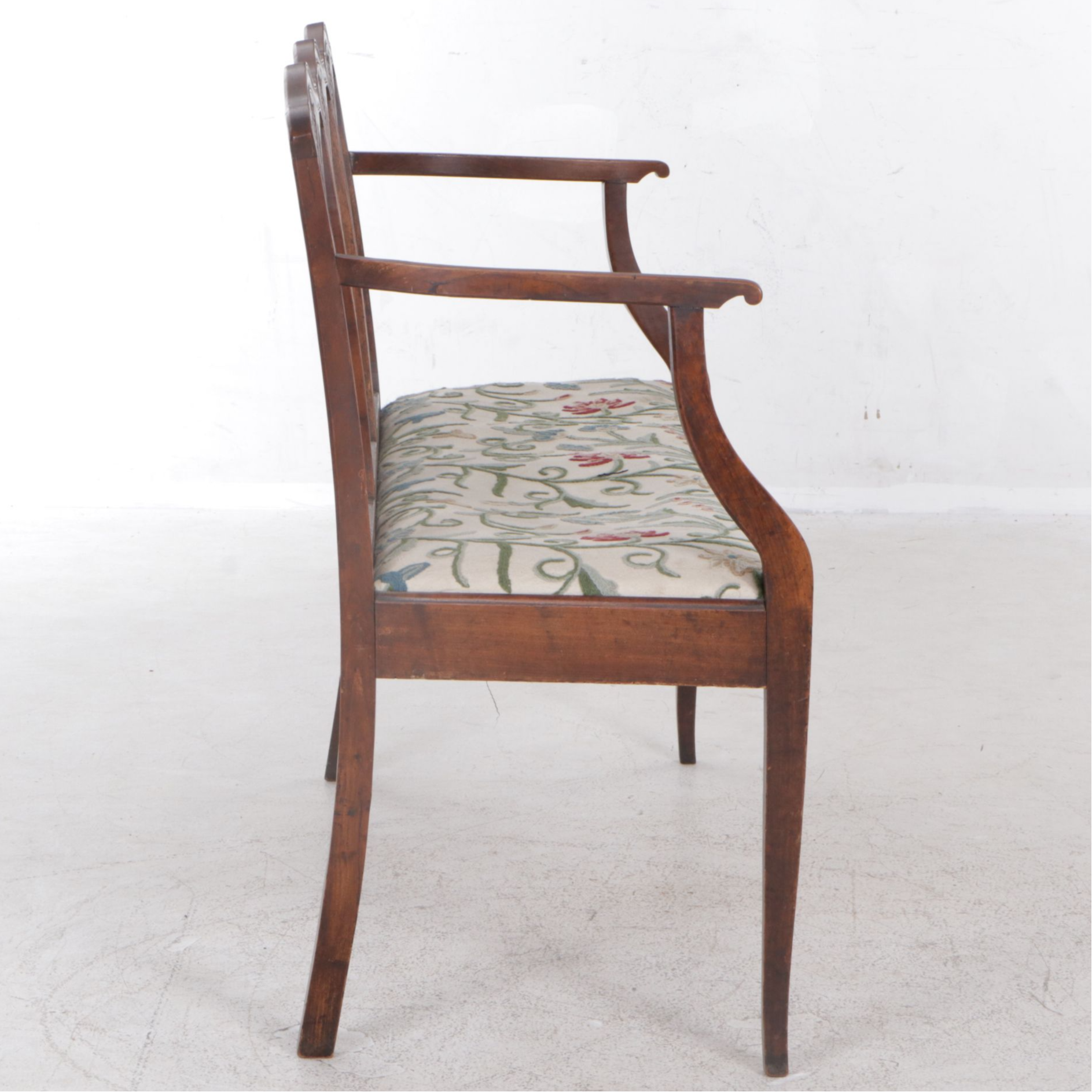 Hepplewhite Style Mahogany Three Wheat Sheaf Seatback Settee, 19th Century