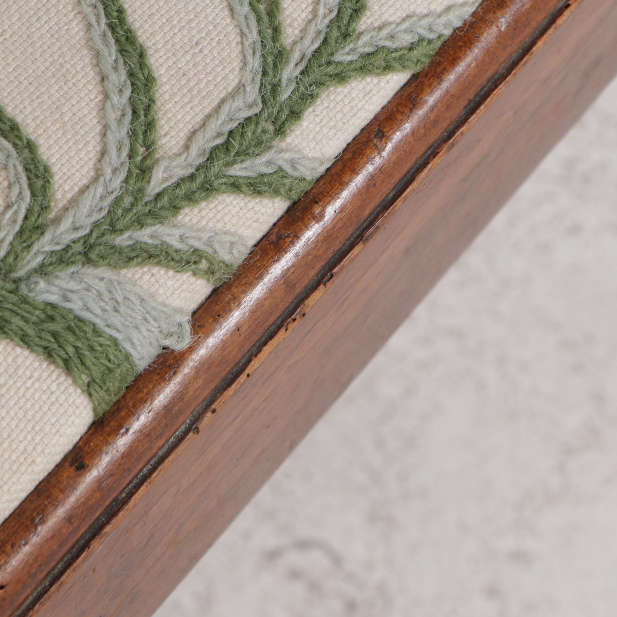 Hepplewhite Style Mahogany Three Wheat Sheaf Seatback Settee, 19th Century