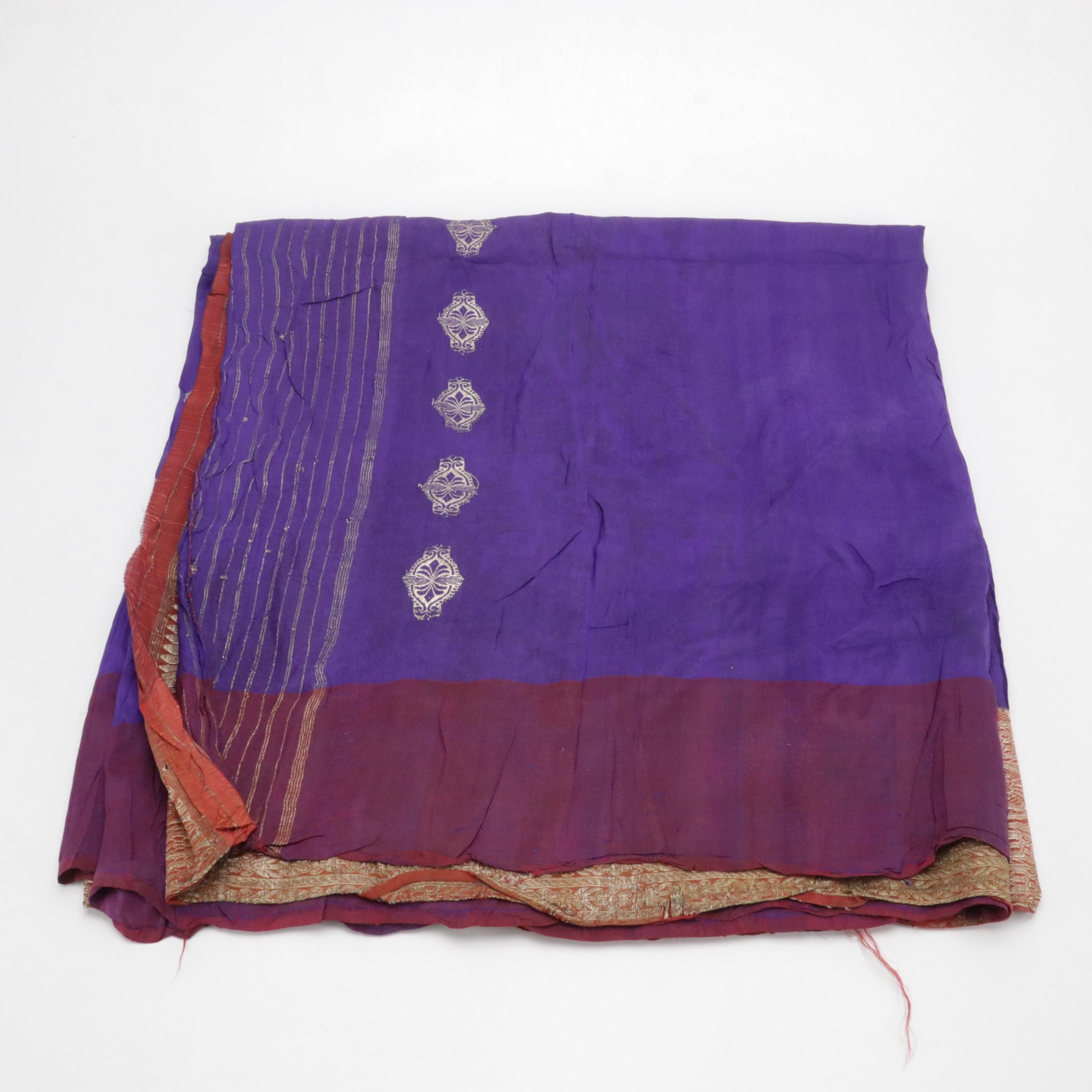 Traditional Dupatta Scarf in Hand-Woven Silk with Metallic Embroidery