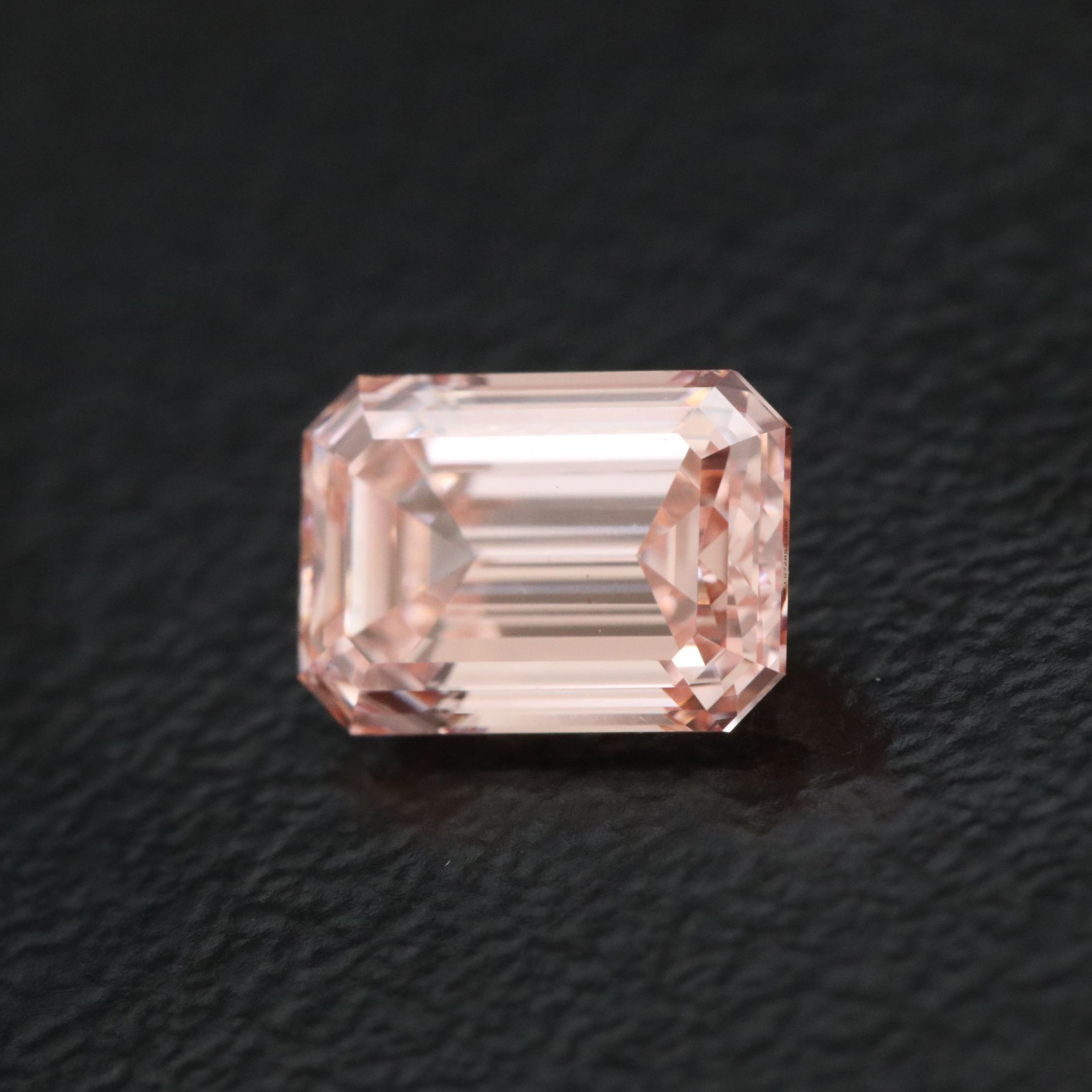 Loose 1.01 CT Lab Grown Fancy Pink Diamond with IGI Report