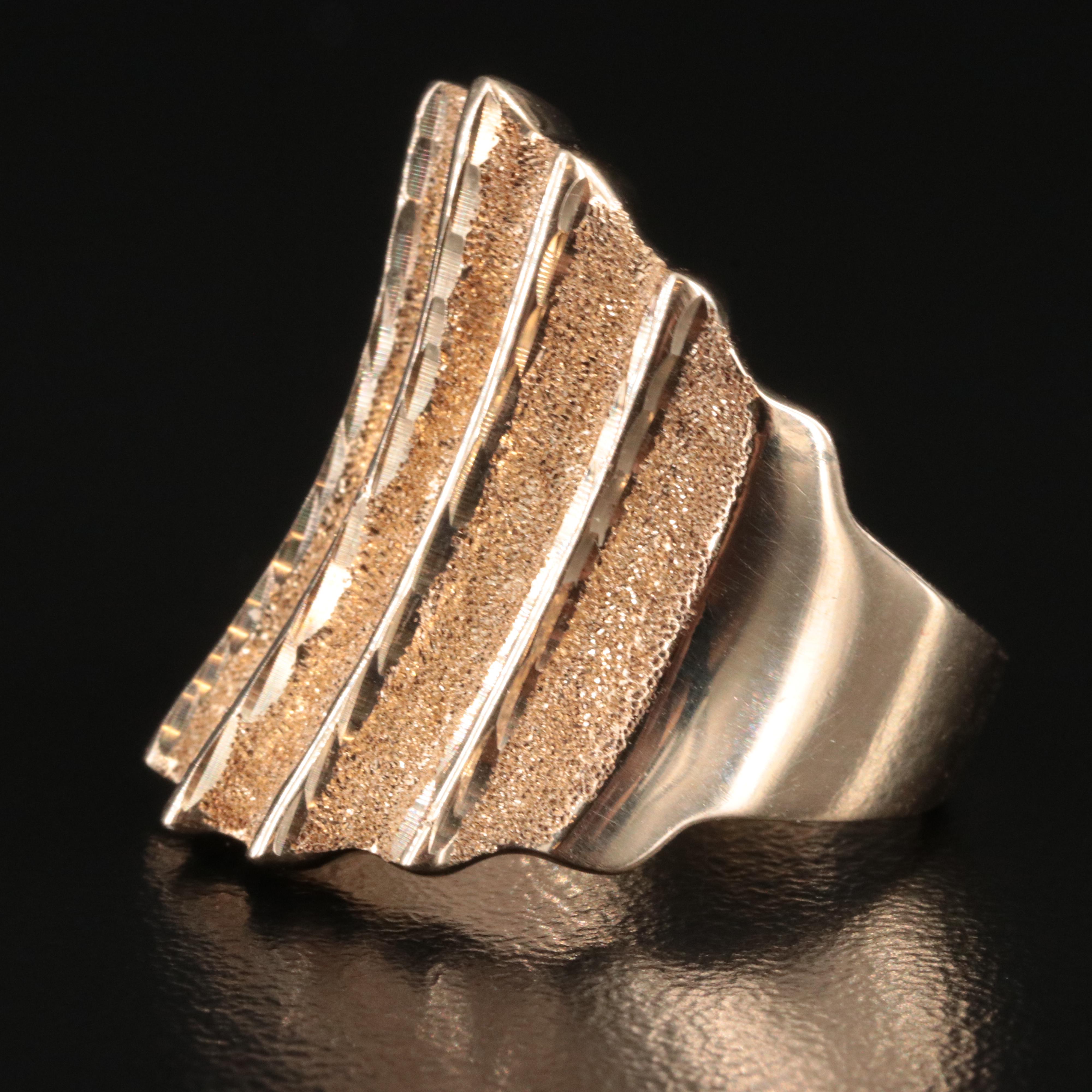 10K Fluted Ring with Diamond-Cut Design