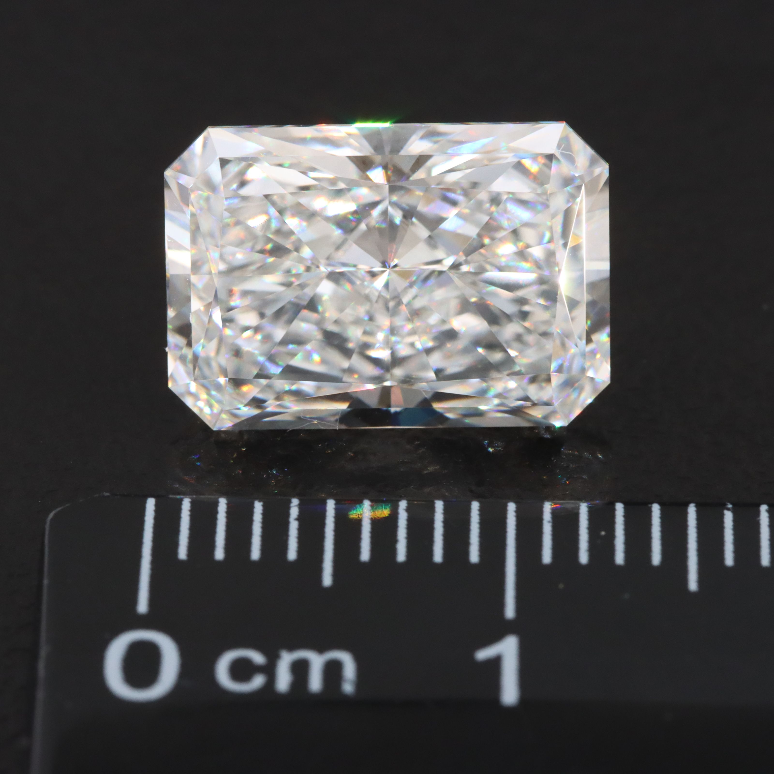 Loose 5.54 CT Lab Grown Diamond with IGI Report