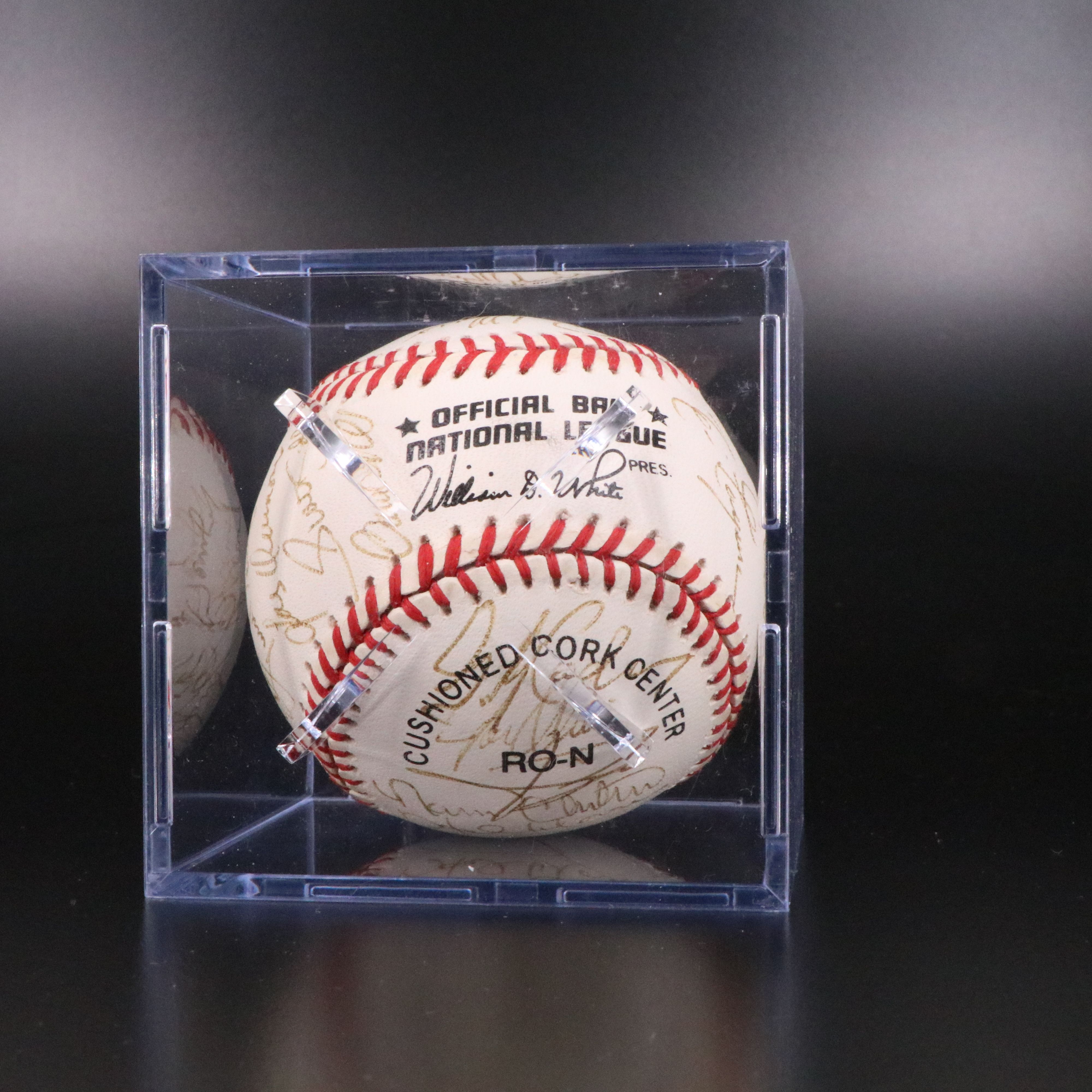 1990 Cincinnati Reds Team Signed Baseball with Tony Perez and Barry Larkin, JSA