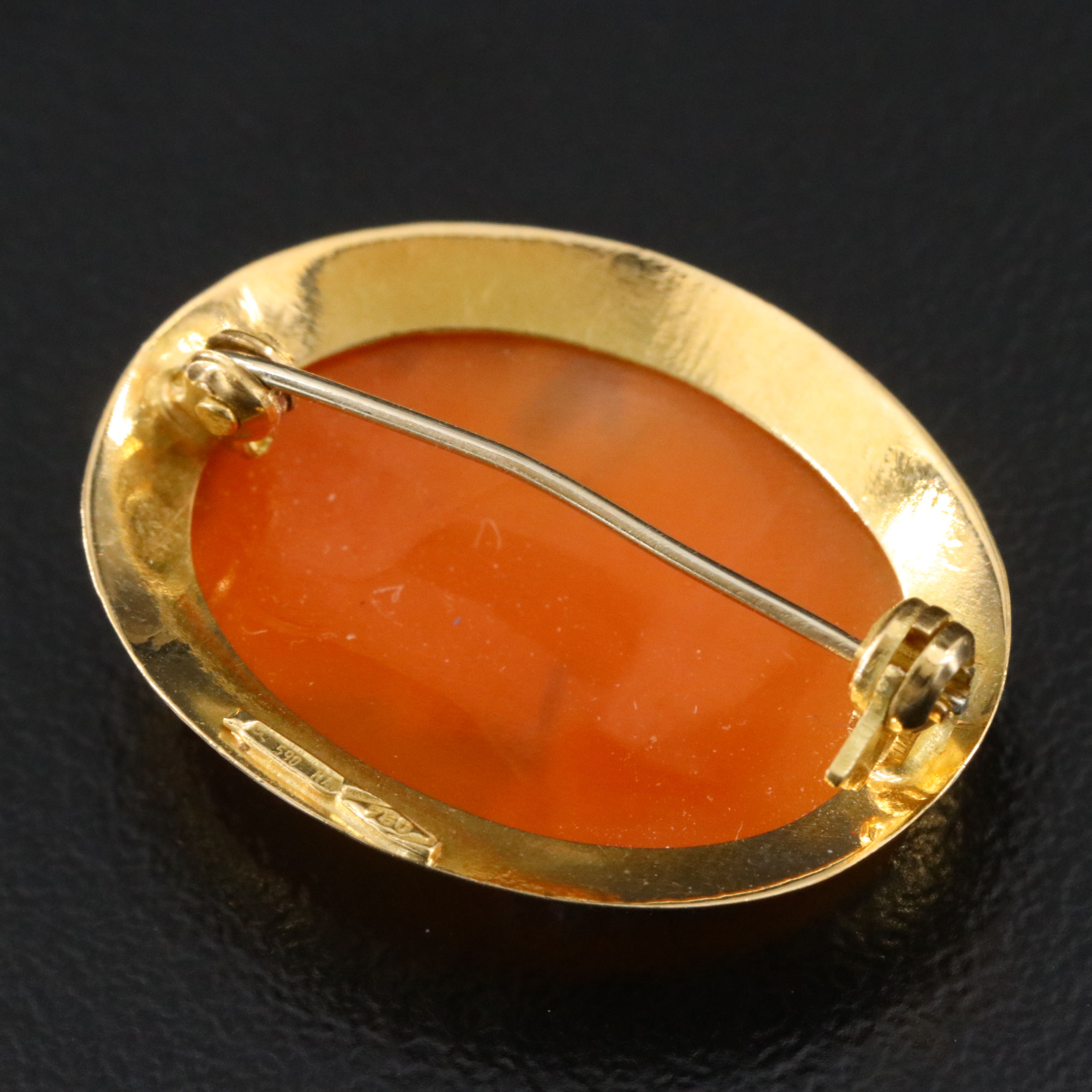 Italian 18K Shell Cameo Brooch