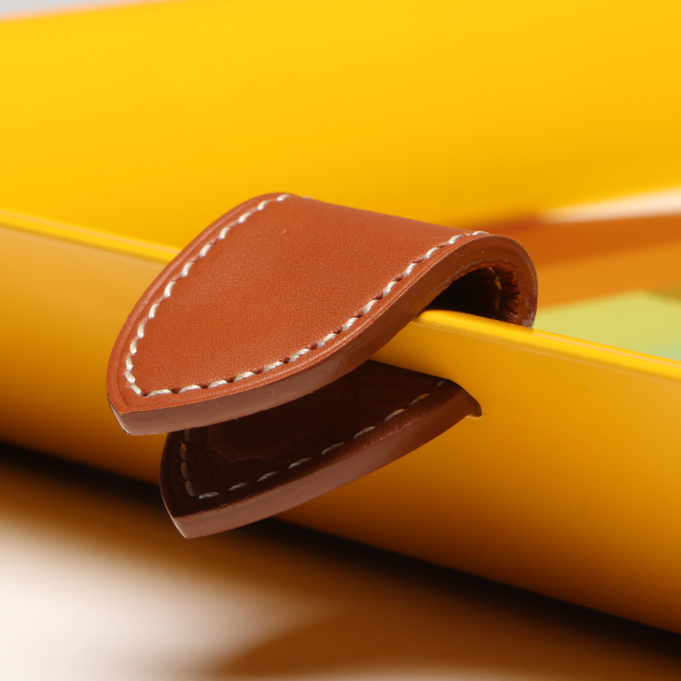 Hermès "Jaguar dans un Jardin Mexicain" Hand-Painted Lacquered Wood Tray