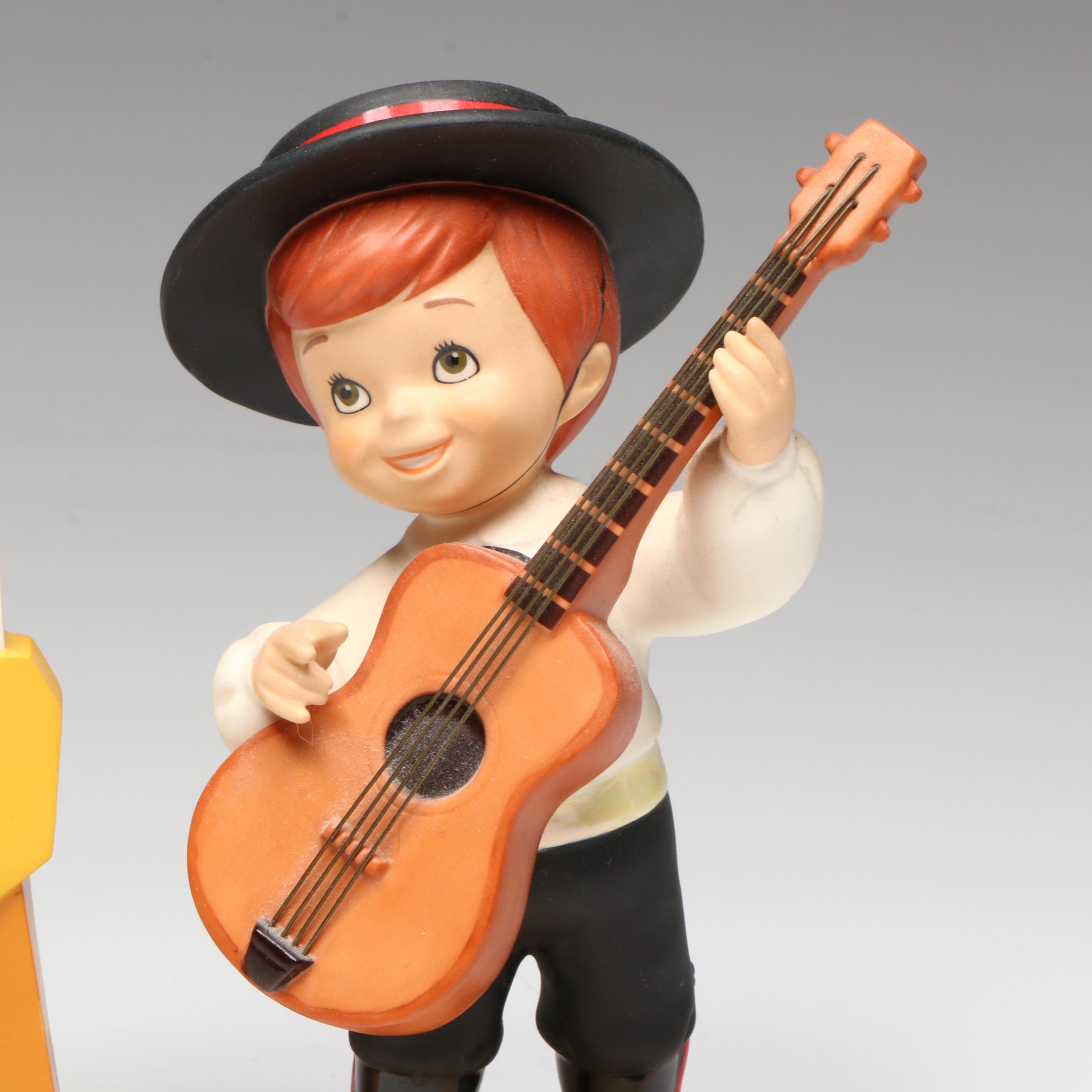 Disney It's a Small World after all "Hola, Amigos!" Spain Figurines