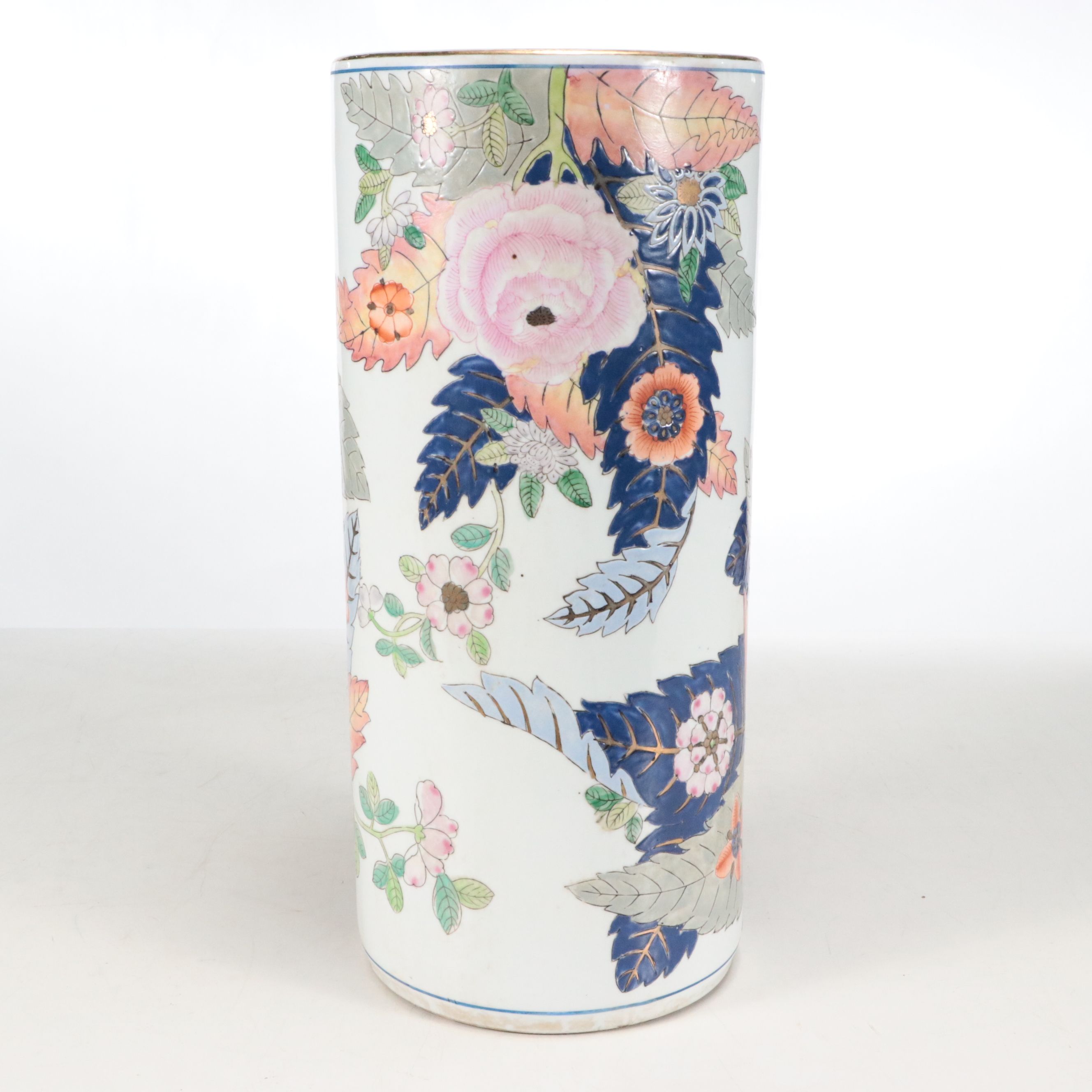 Chinese Famille Rose Enamelled Porcelain Umbrella Stand