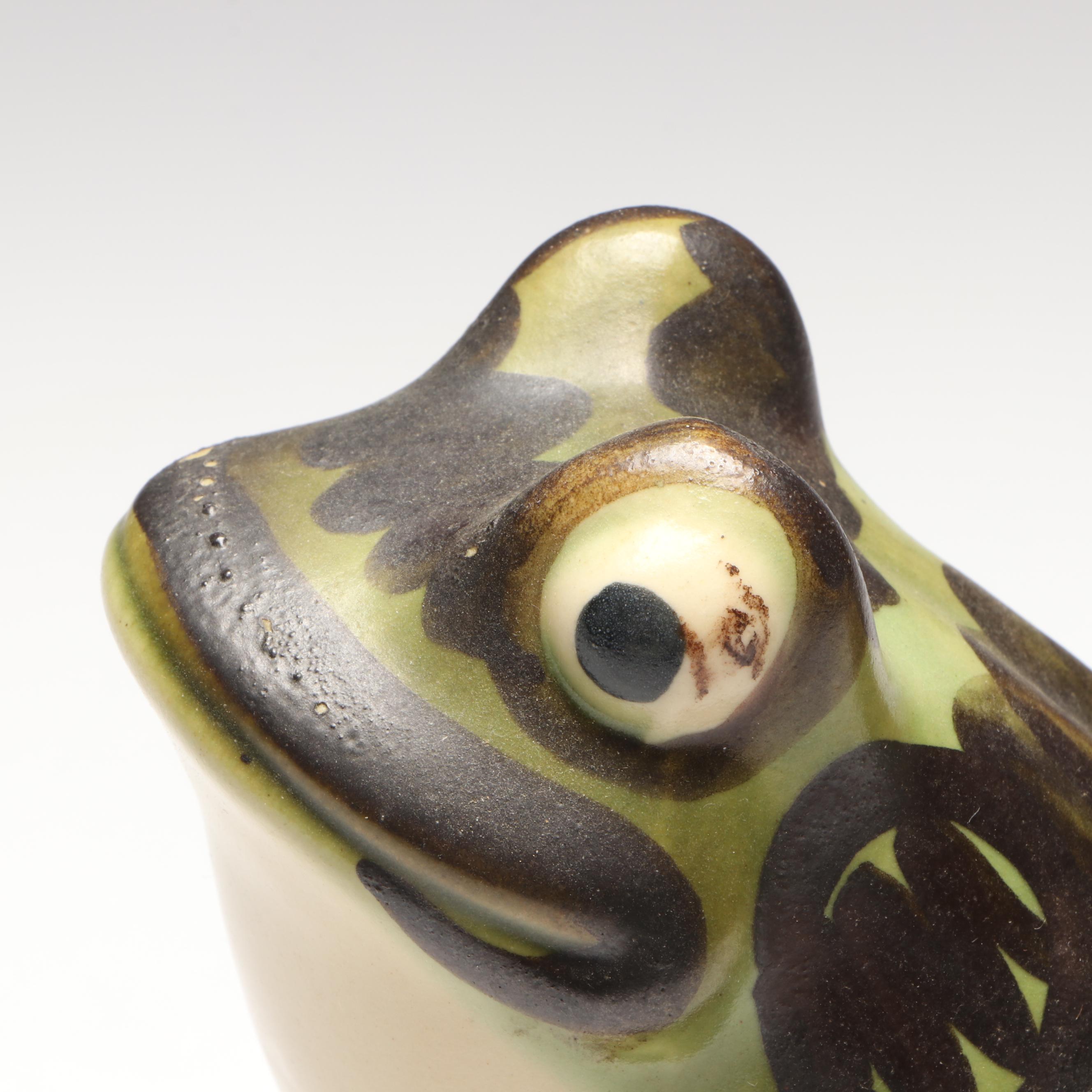 Brush McCoy Pottery Reclining Frog Planter with Sitting Frog Figure