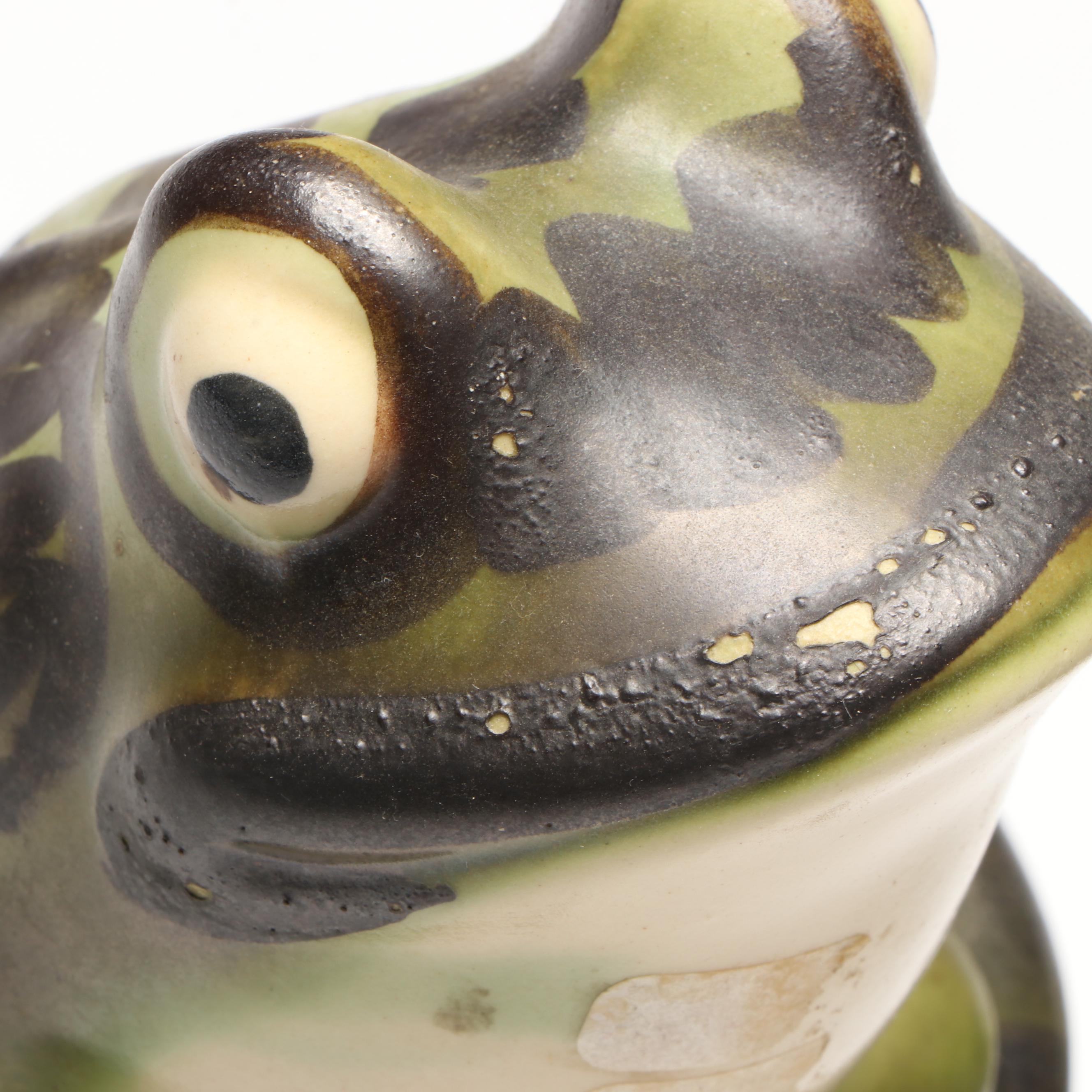 Brush McCoy Pottery Reclining Frog Planter with Sitting Frog Figure