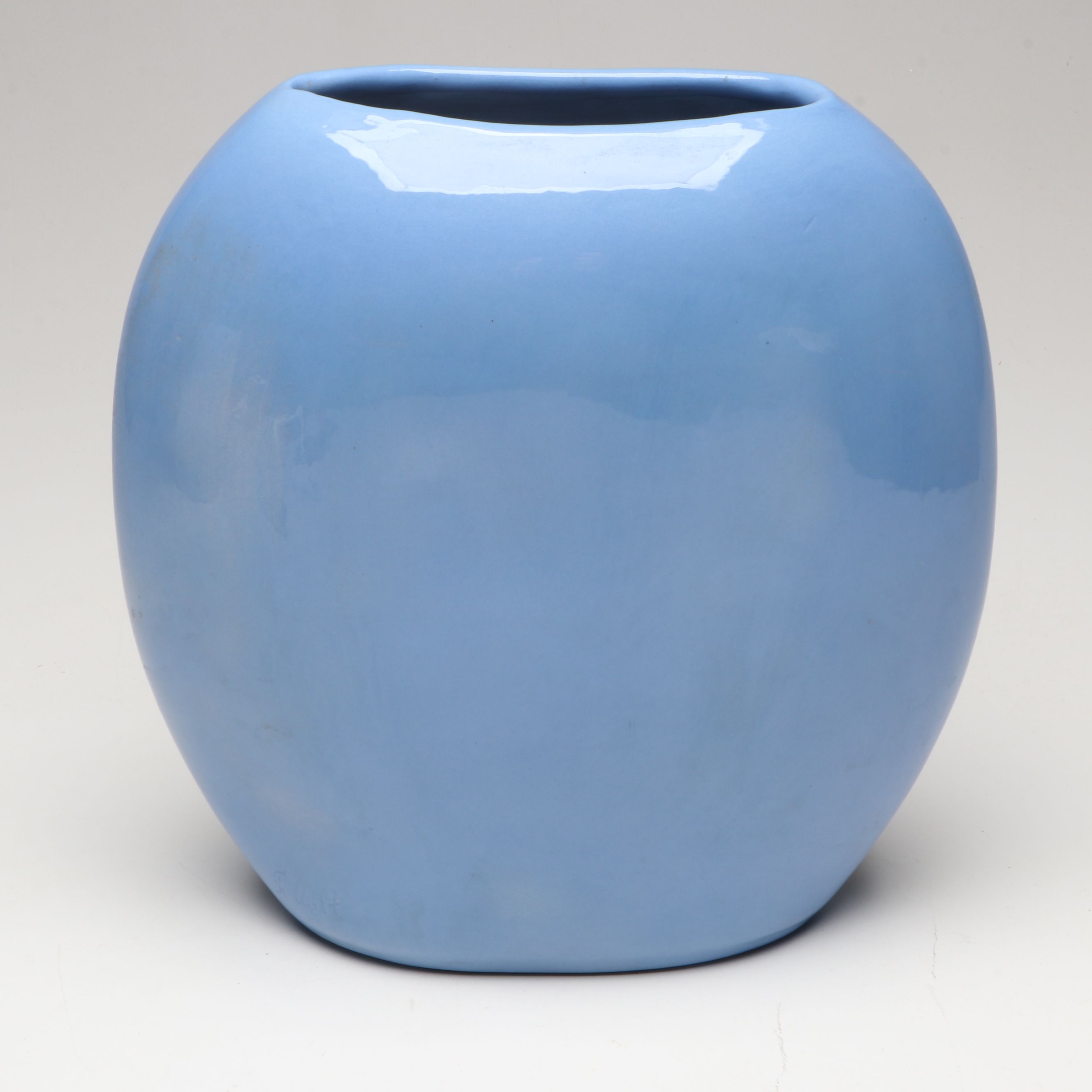 Wihoa's Art Pottery Hand-Painted Winter Scene Disc Vase