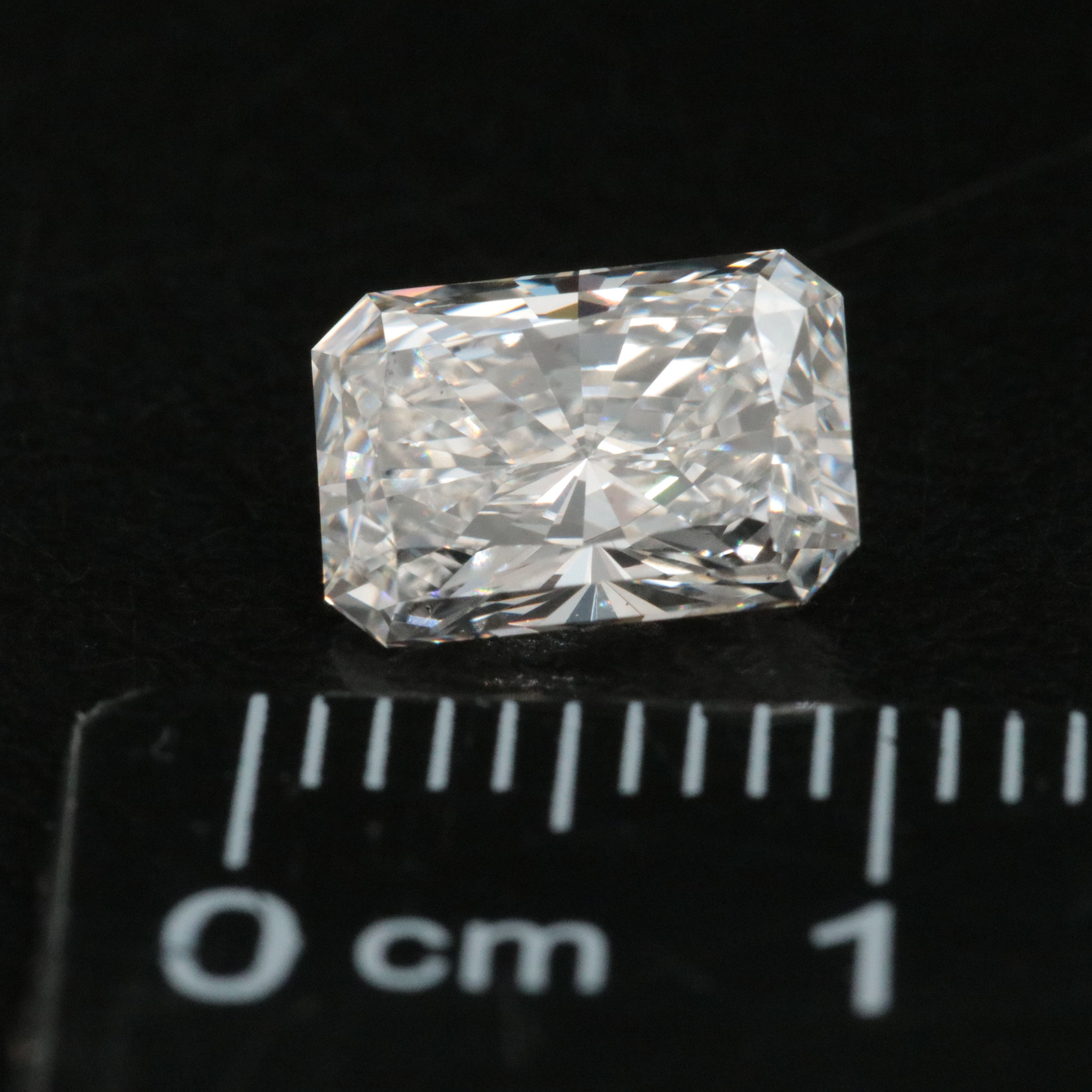 Loose 1.74 CT Lab Grown Diamond with IGI Report