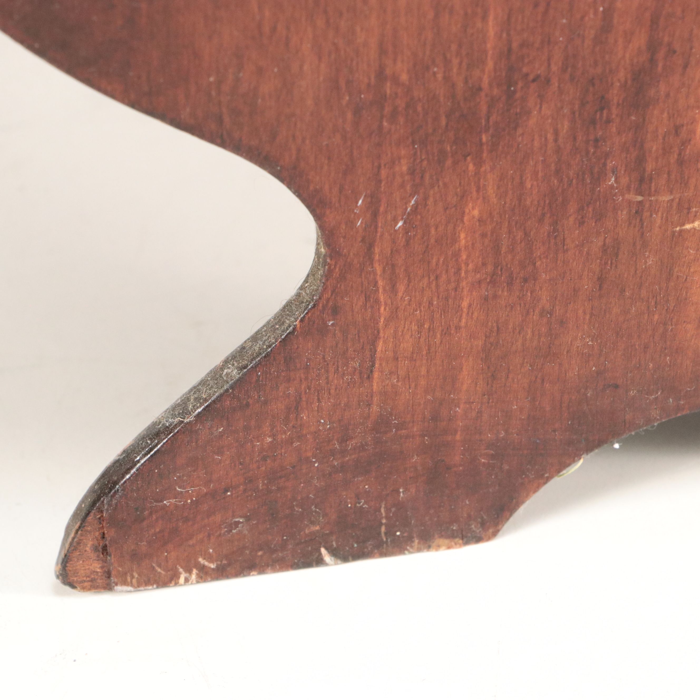 Victorian Style Plate Display Wooden Wall Shelf with Handled Sewing Box