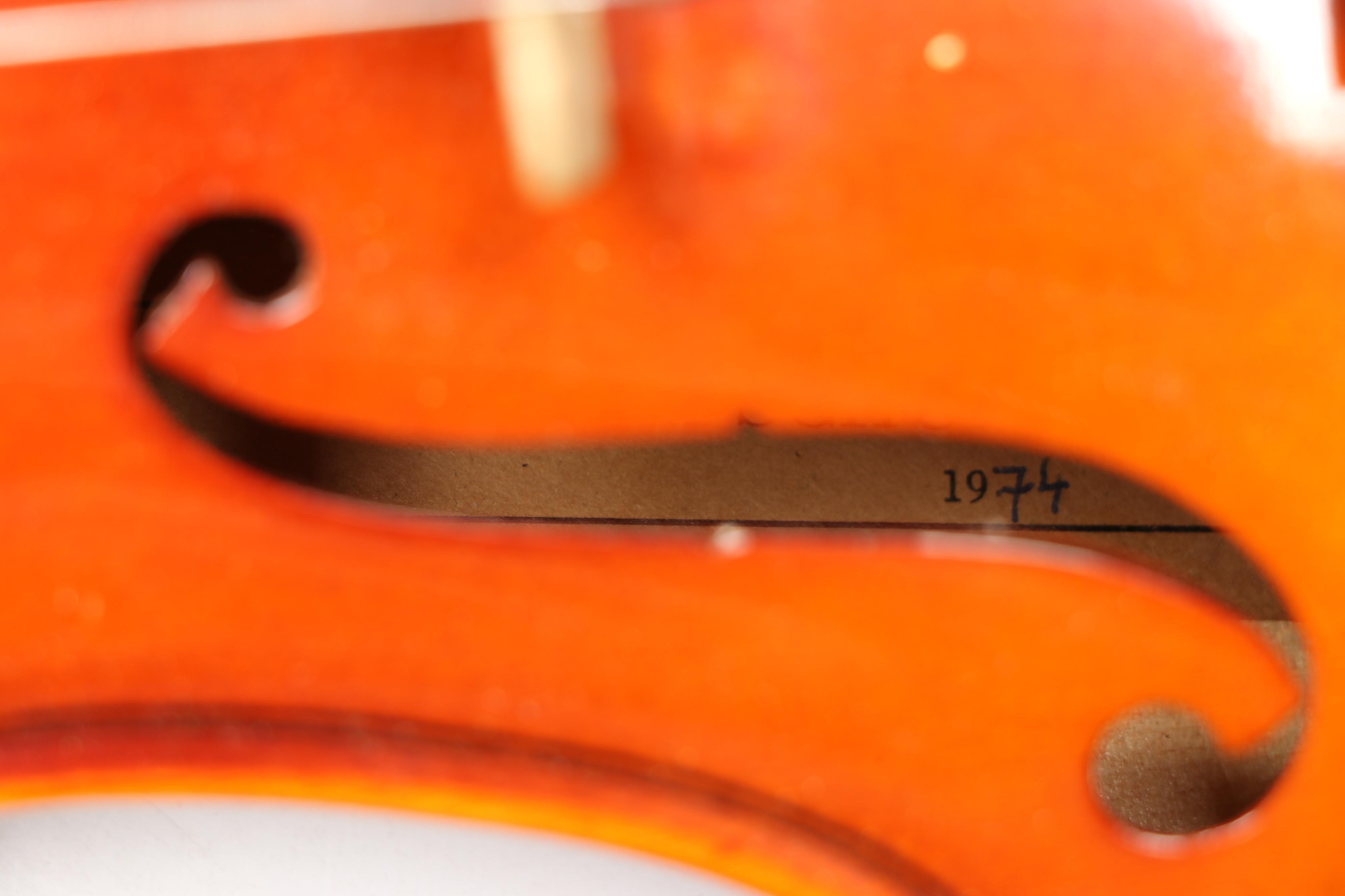 Heinrich Schultz 3/4 Violin and Bow with Tolex Hardside Case