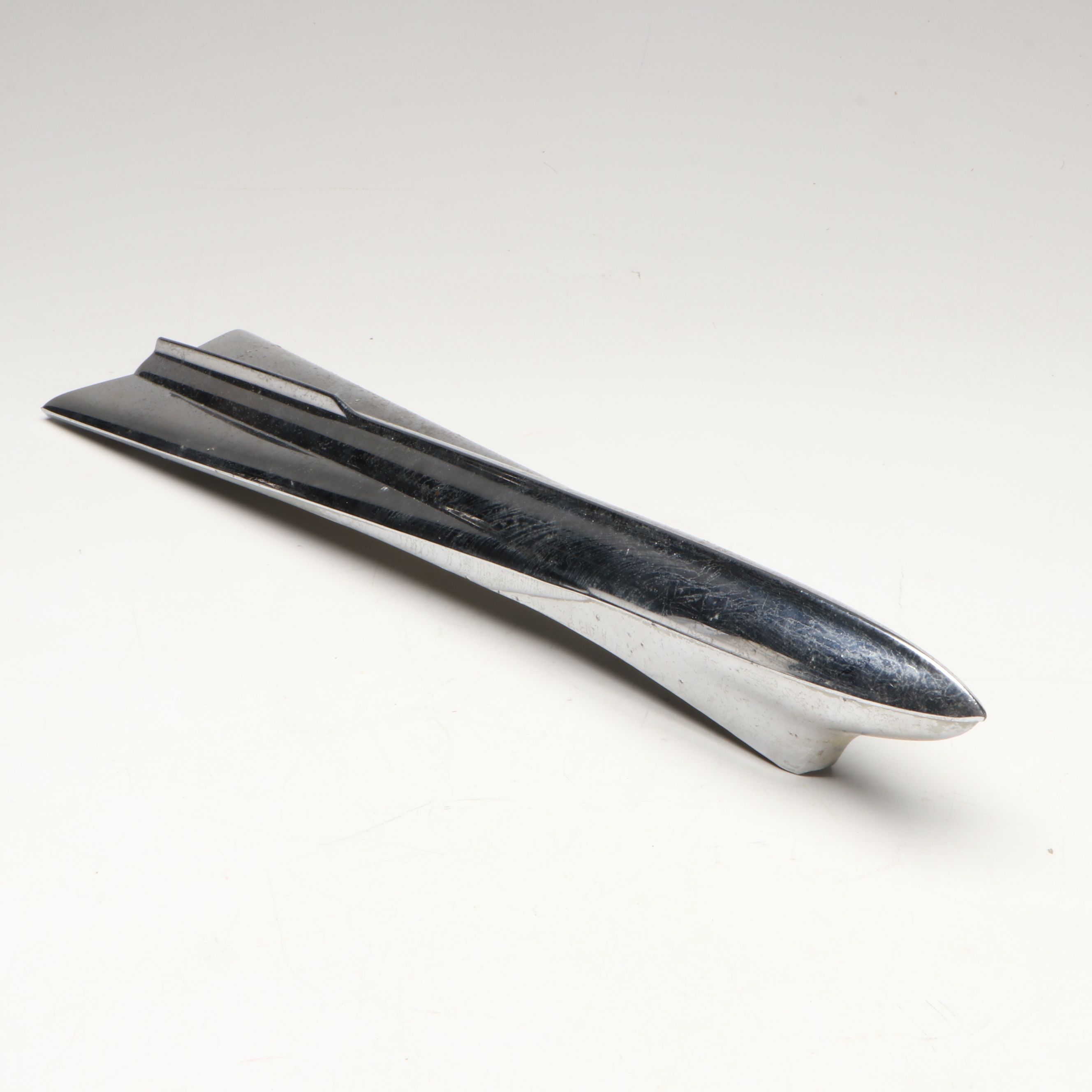 Chevrolet, Cadillac and Oldsmobile Hood Ornaments and Emblems, 1930s–1950s