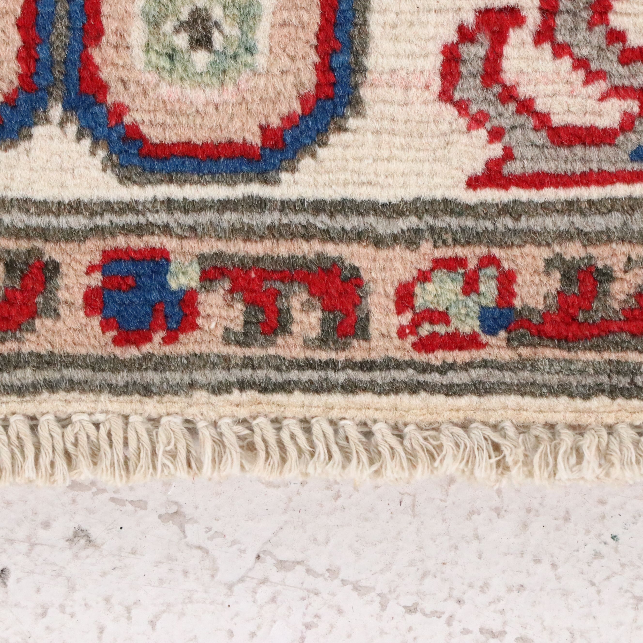 4'9 x 6'6 Hand-Knotted Pakistani Kazak Area Rug