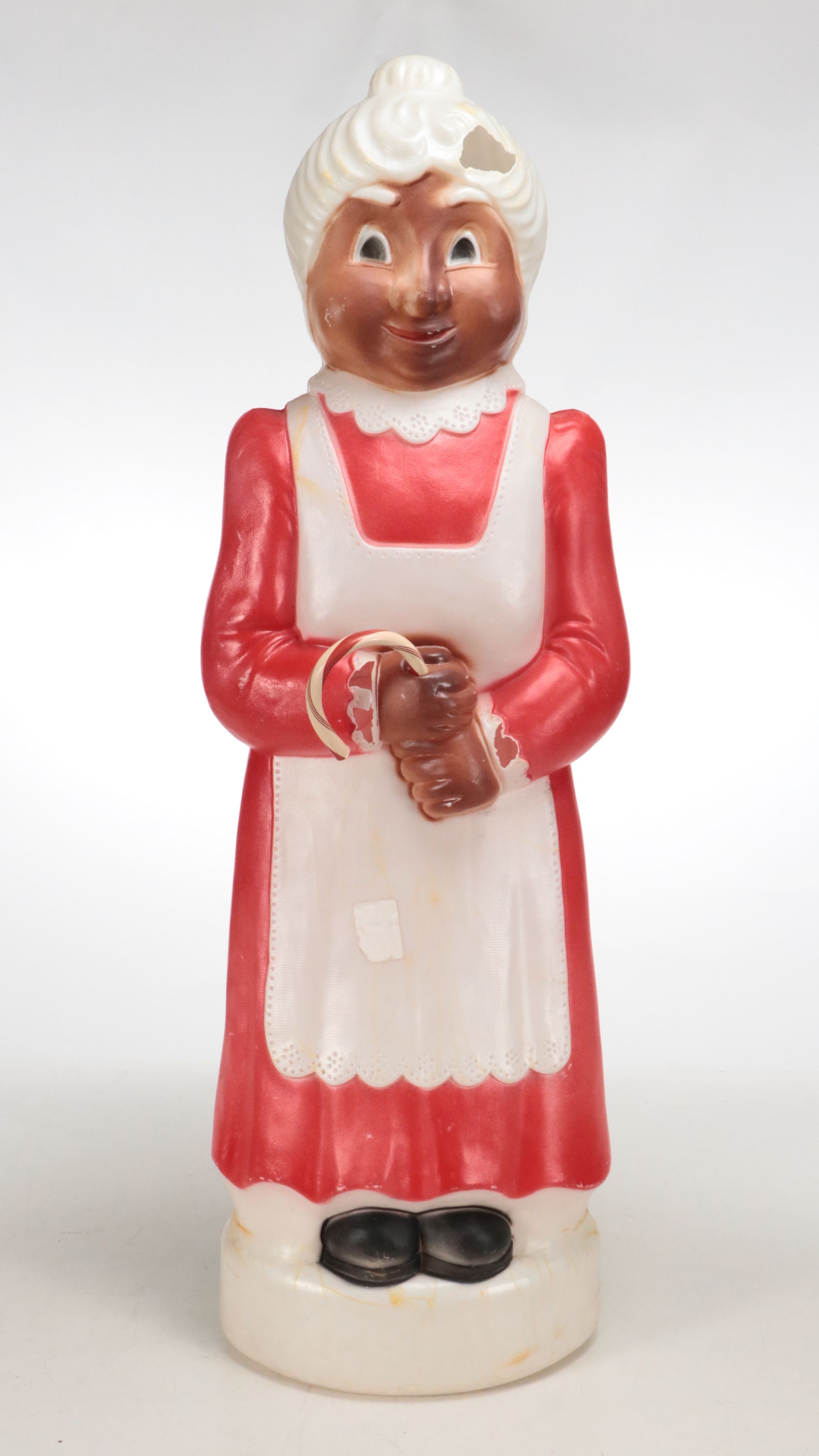 Union Products Co. Blow Form Mr. and Mrs. Claus Outdoor Christmas Décor