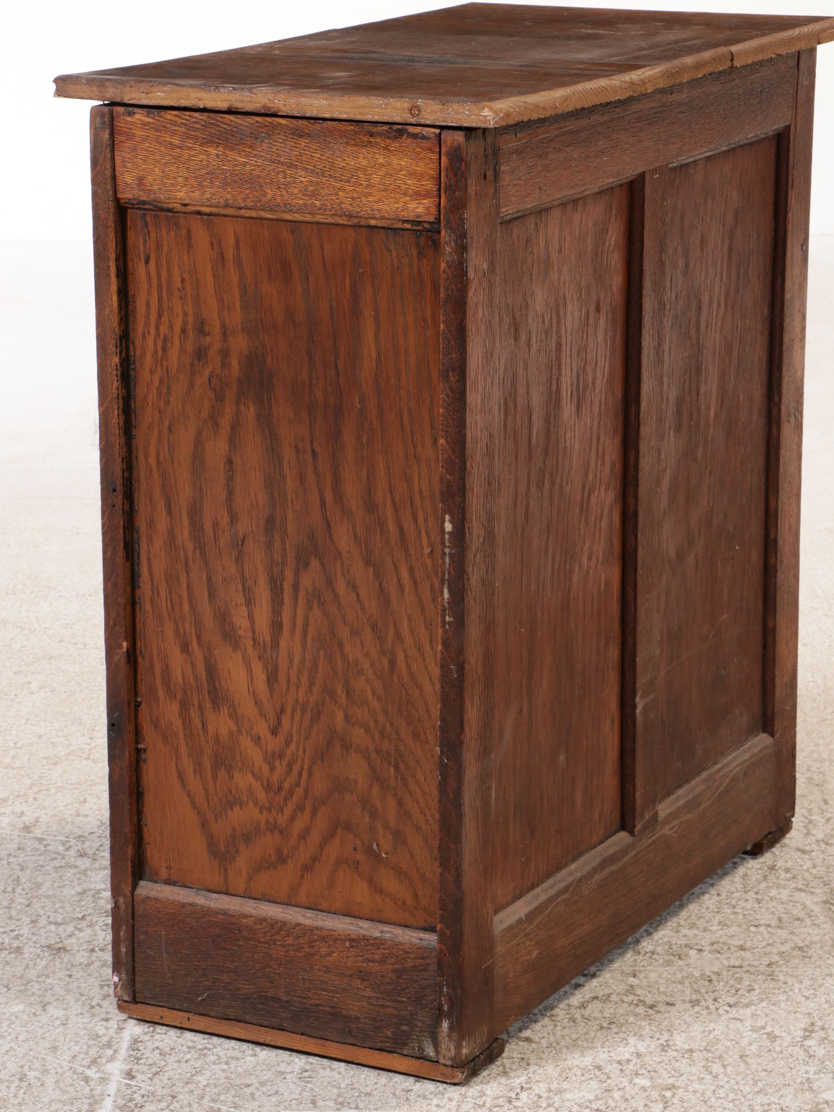 Arts & Crafts Oak Three-Drawer Filing Cabinet