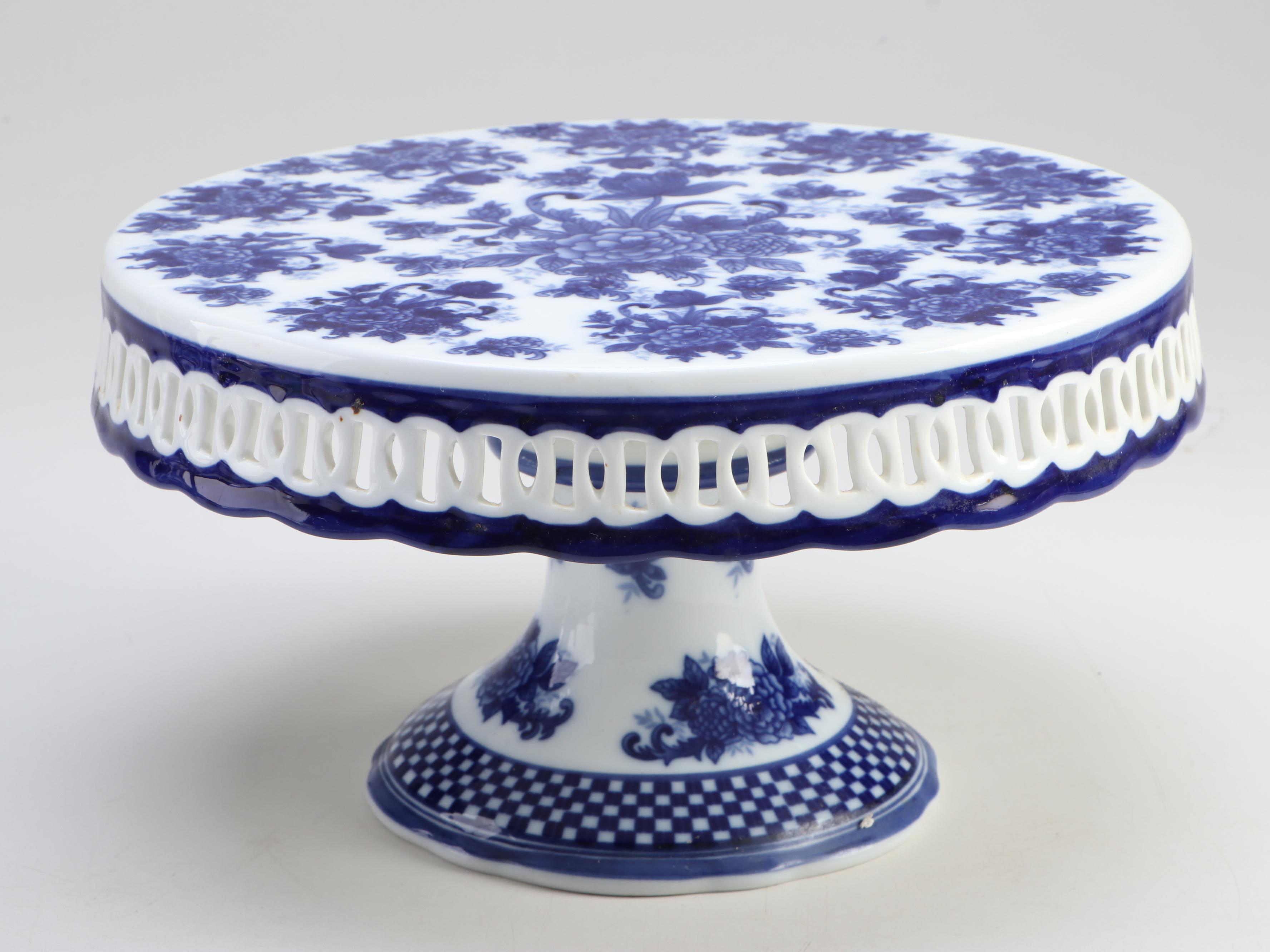 Grindley "Progress" and "Lorne" Flow Blue Gravy and Butter with Other Serveware