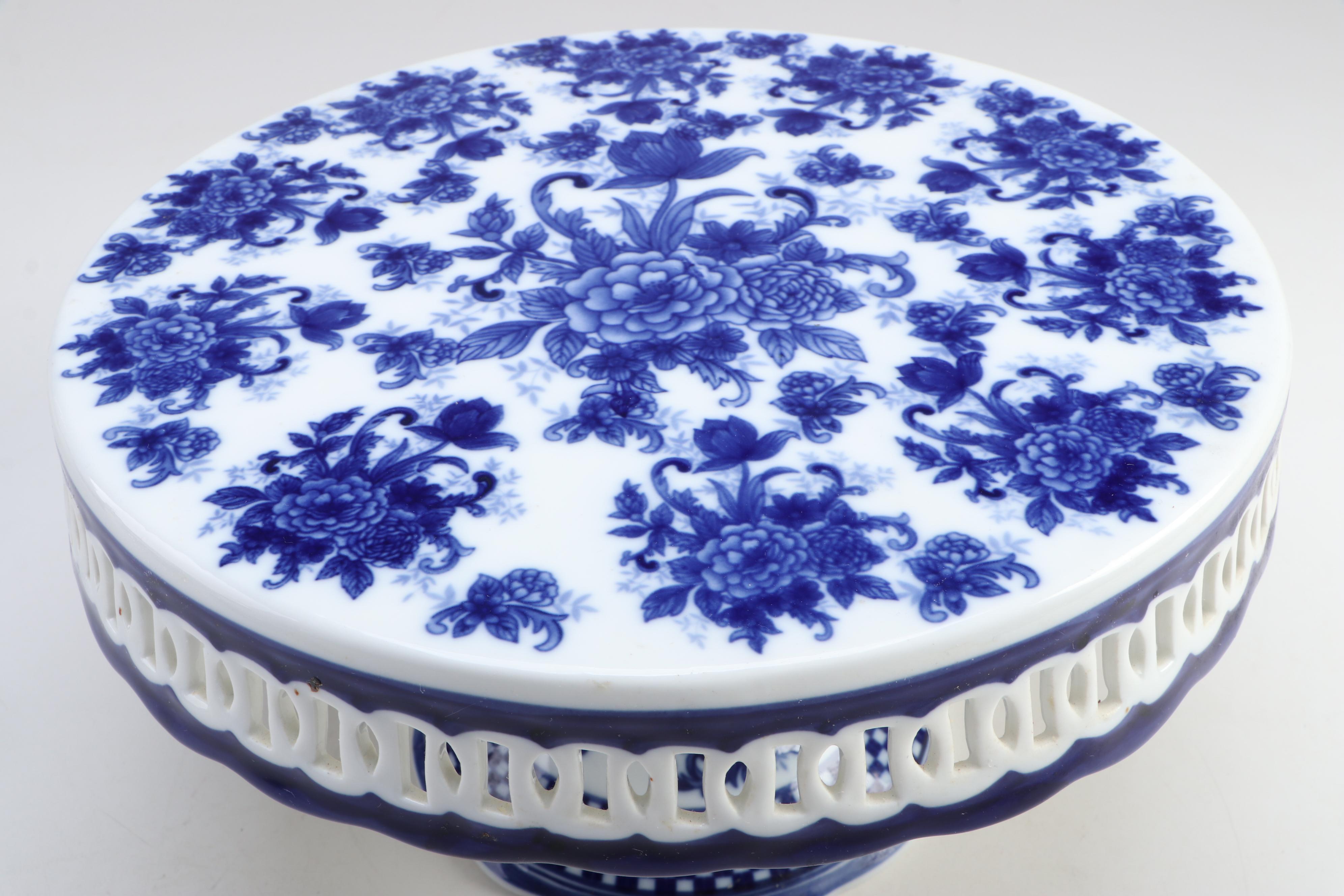 Grindley "Progress" and "Lorne" Flow Blue Gravy and Butter with Other Serveware