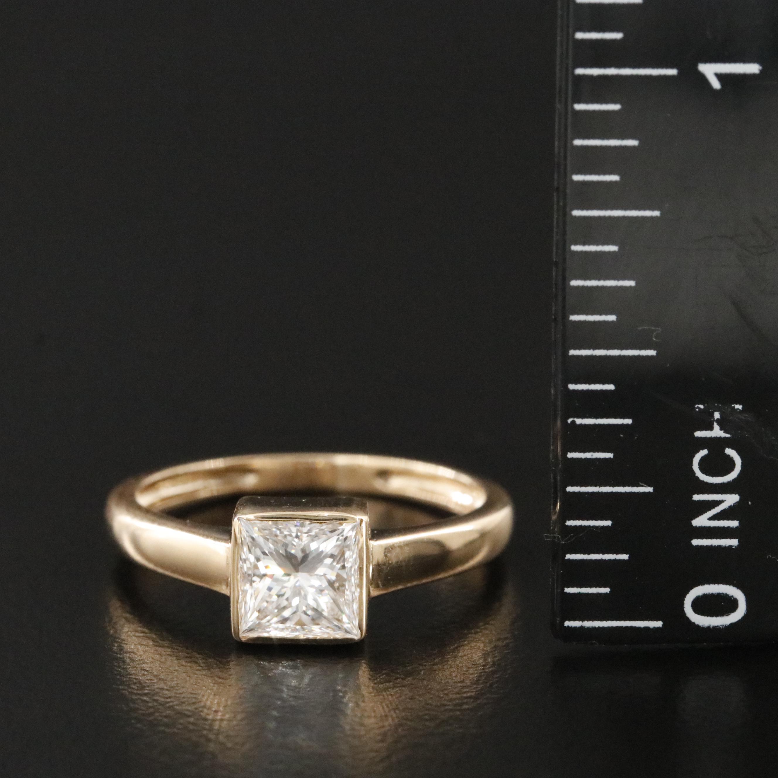 18K 0.94 CT Internally Flawless Diamond Solitaire Ring with GIA Dossier