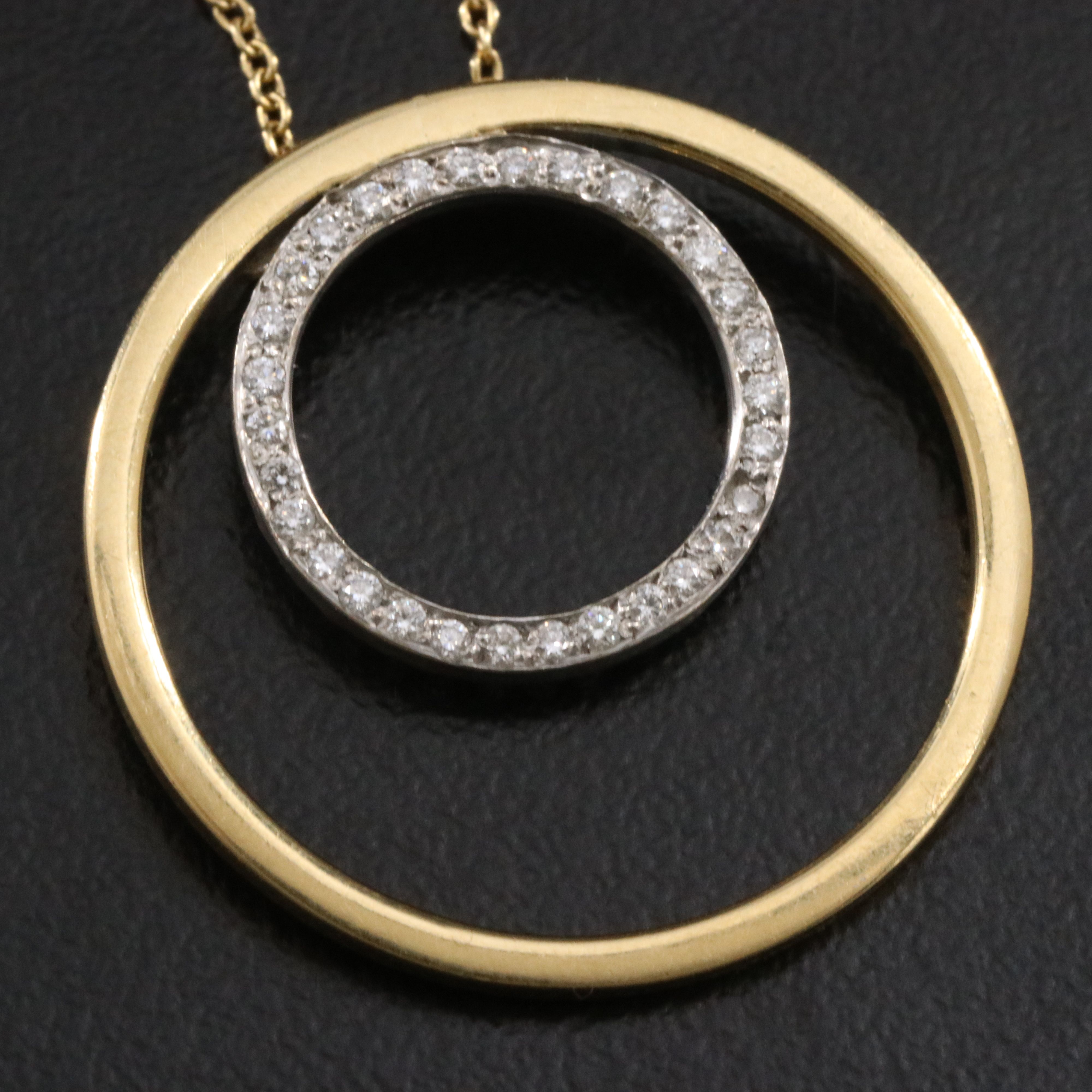 18K 0.16 CTW Diamond Circle Pendant Necklace
