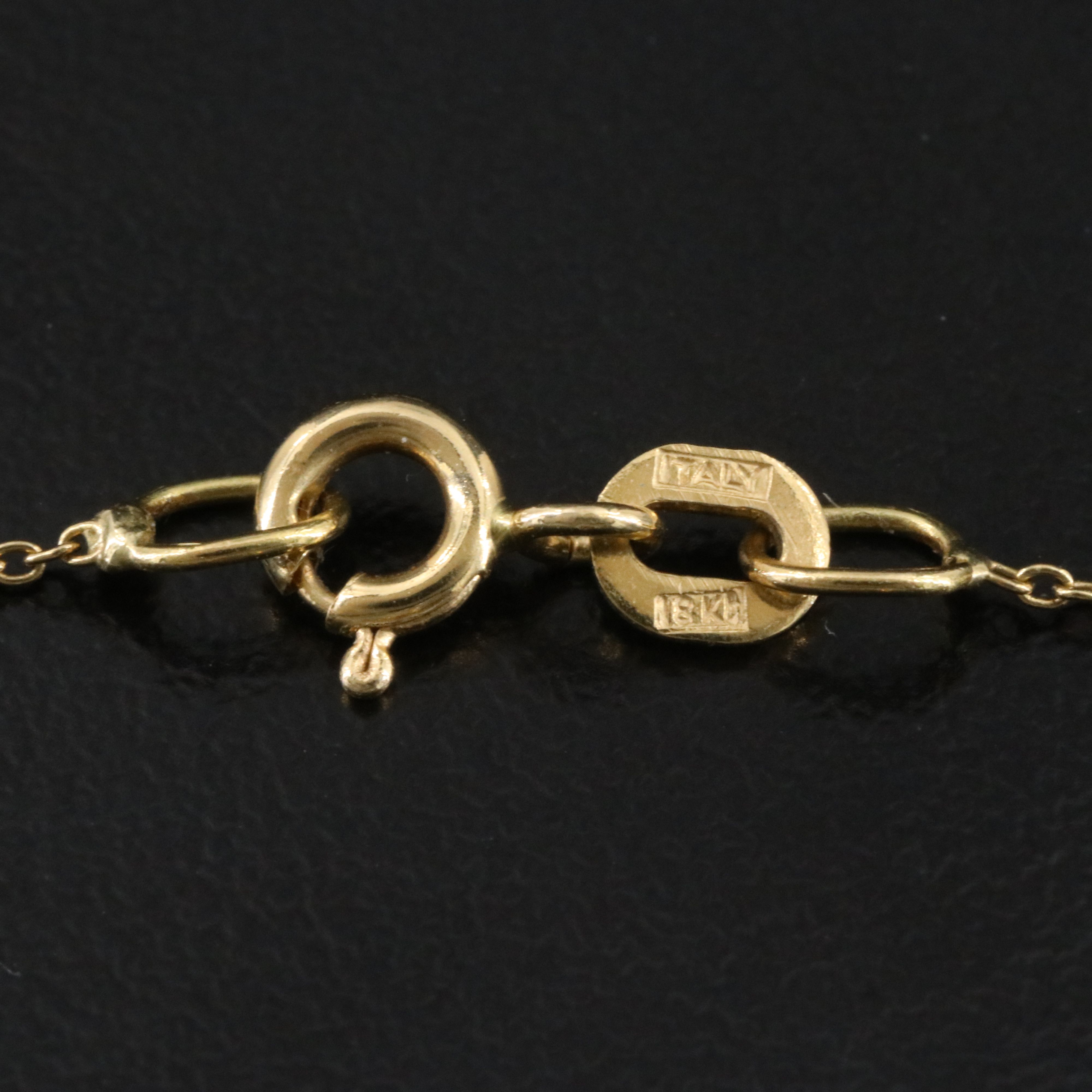 18K 0.16 CTW Diamond Circle Pendant Necklace