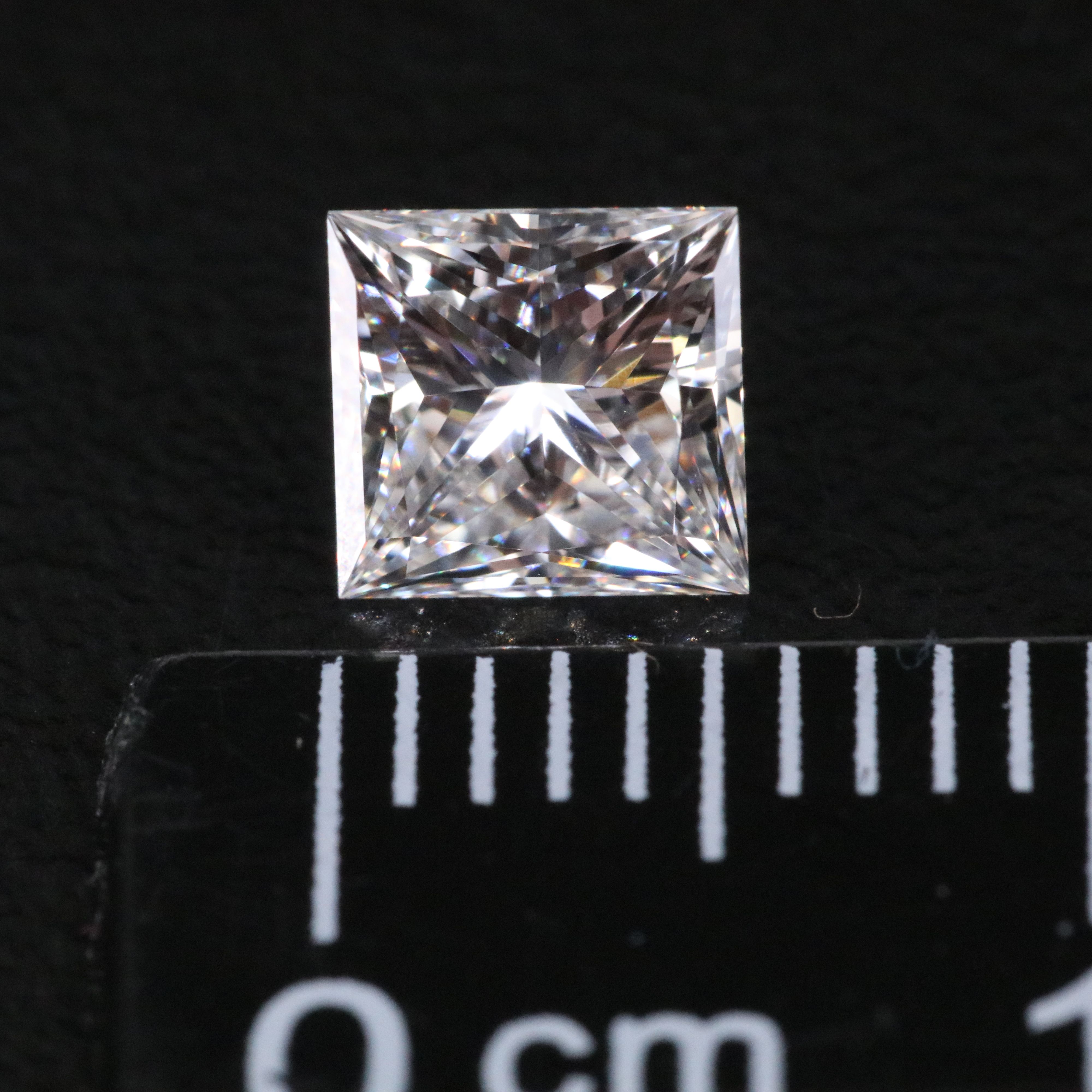 Loose 0.89 CT Lab Grown Diamond with IGI Report
