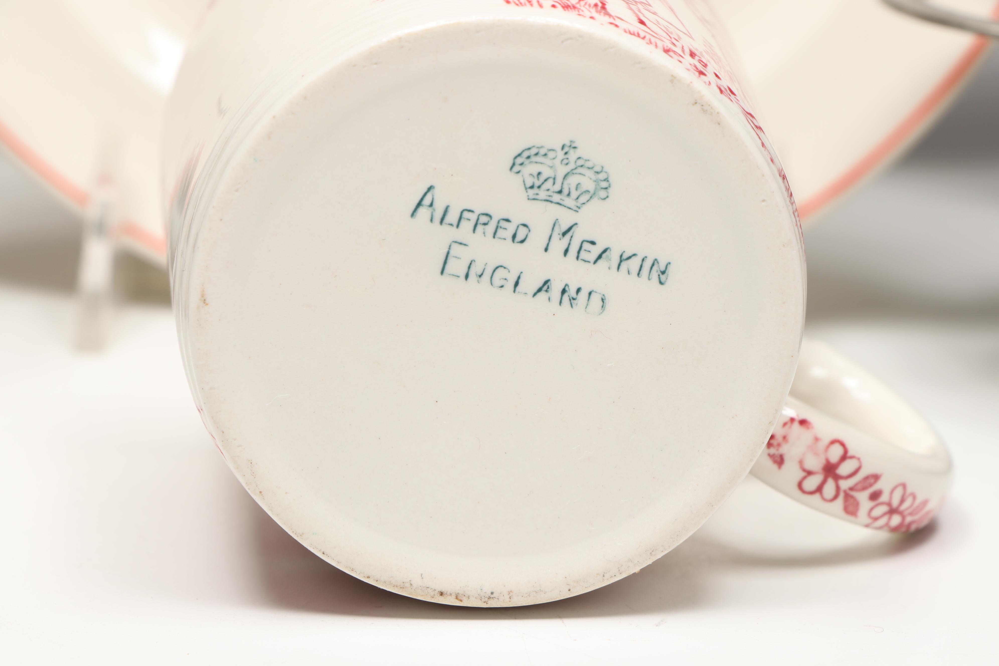 Roseville "Juvenile Baby Bunnies" with German and More Dinnerware