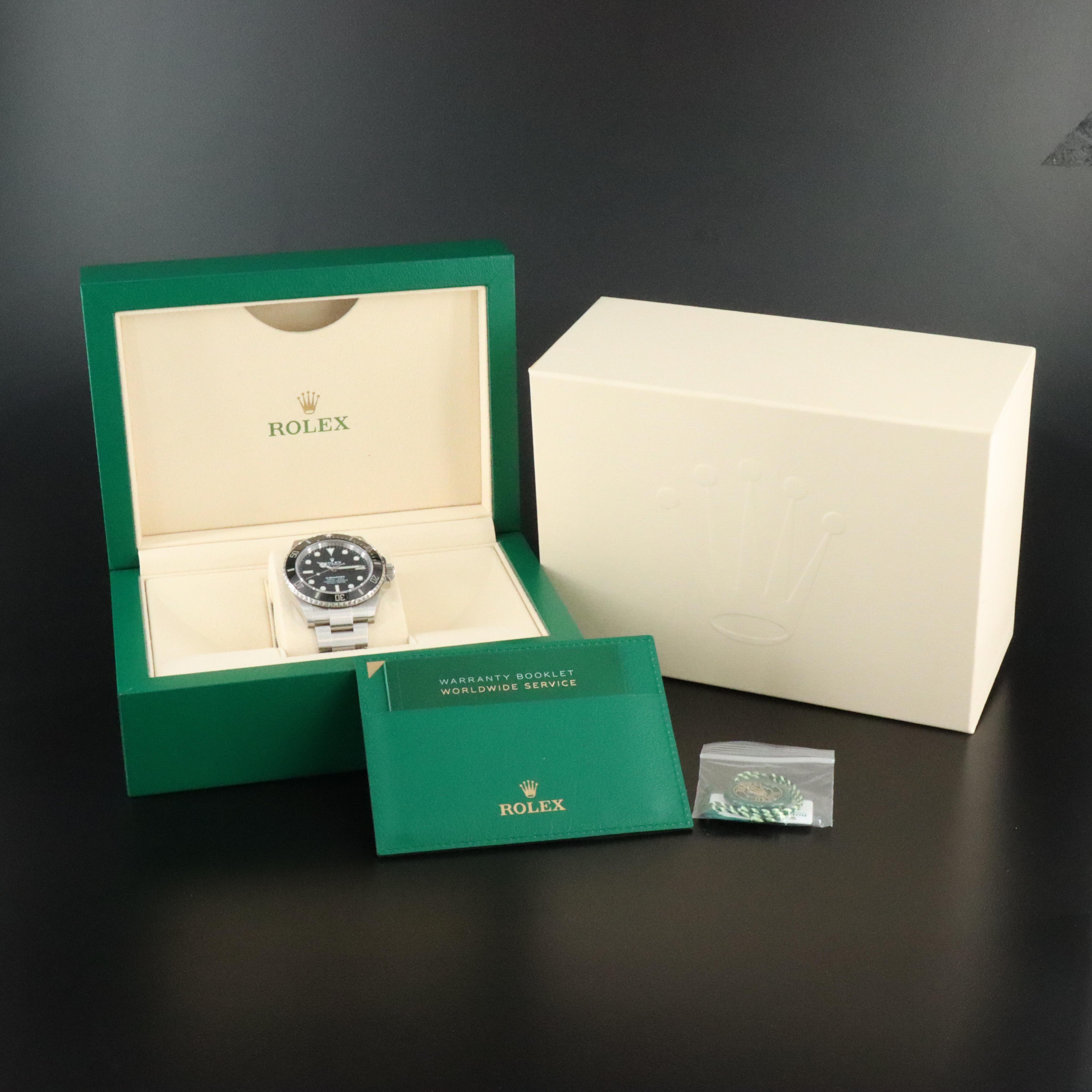 Rolex Submariner No-Date 41mm 124060 Watch