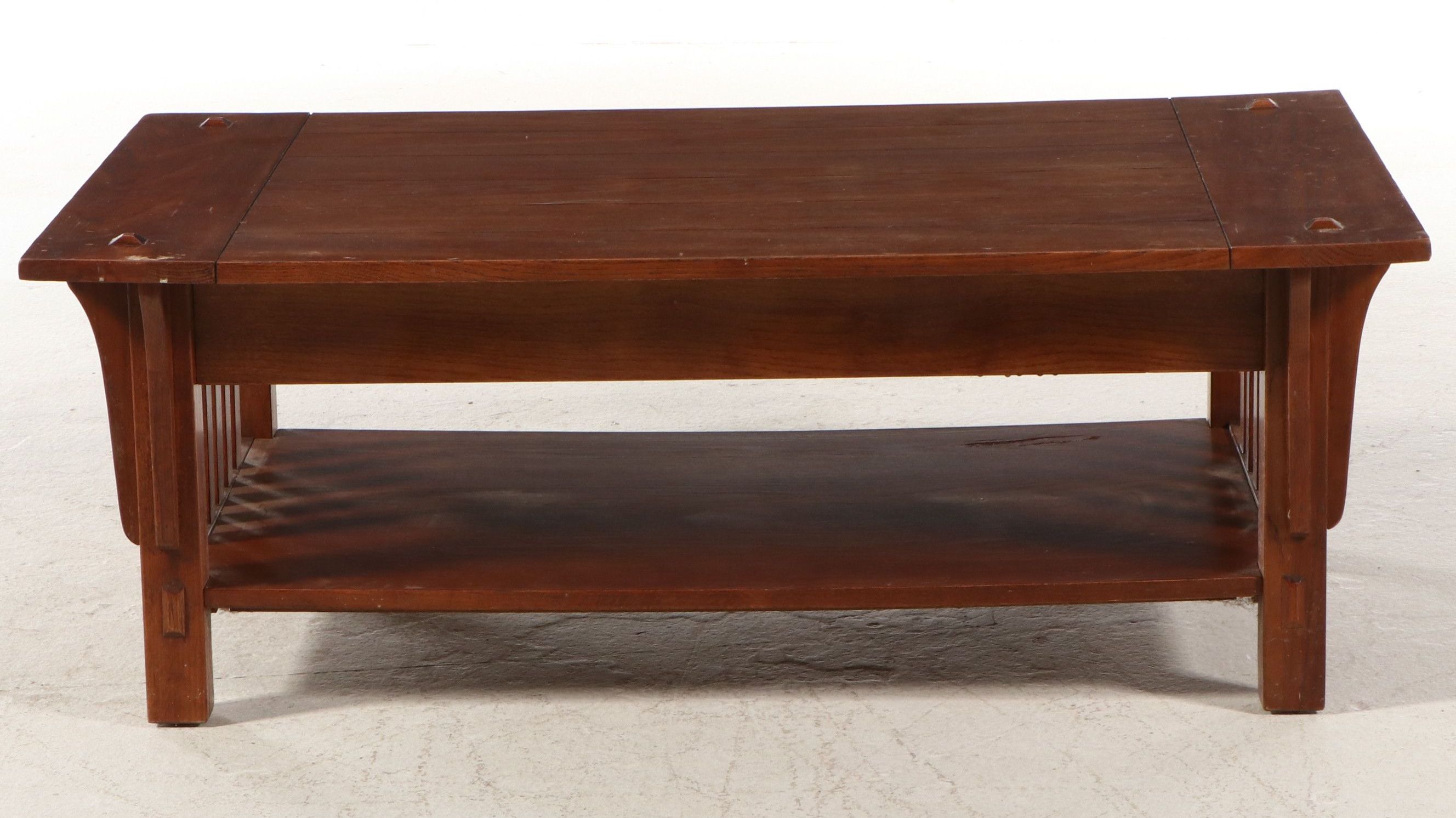 Arts & Crafts Style Oak Coffee Table