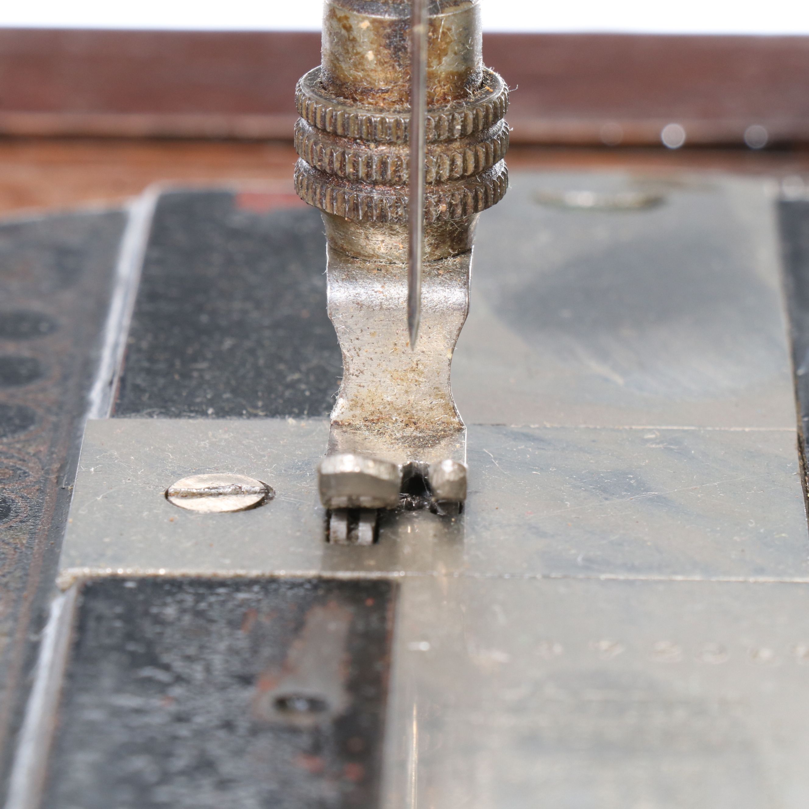 DRT Minnesota Model B Oak Cabinet Treadle Sewing Machine