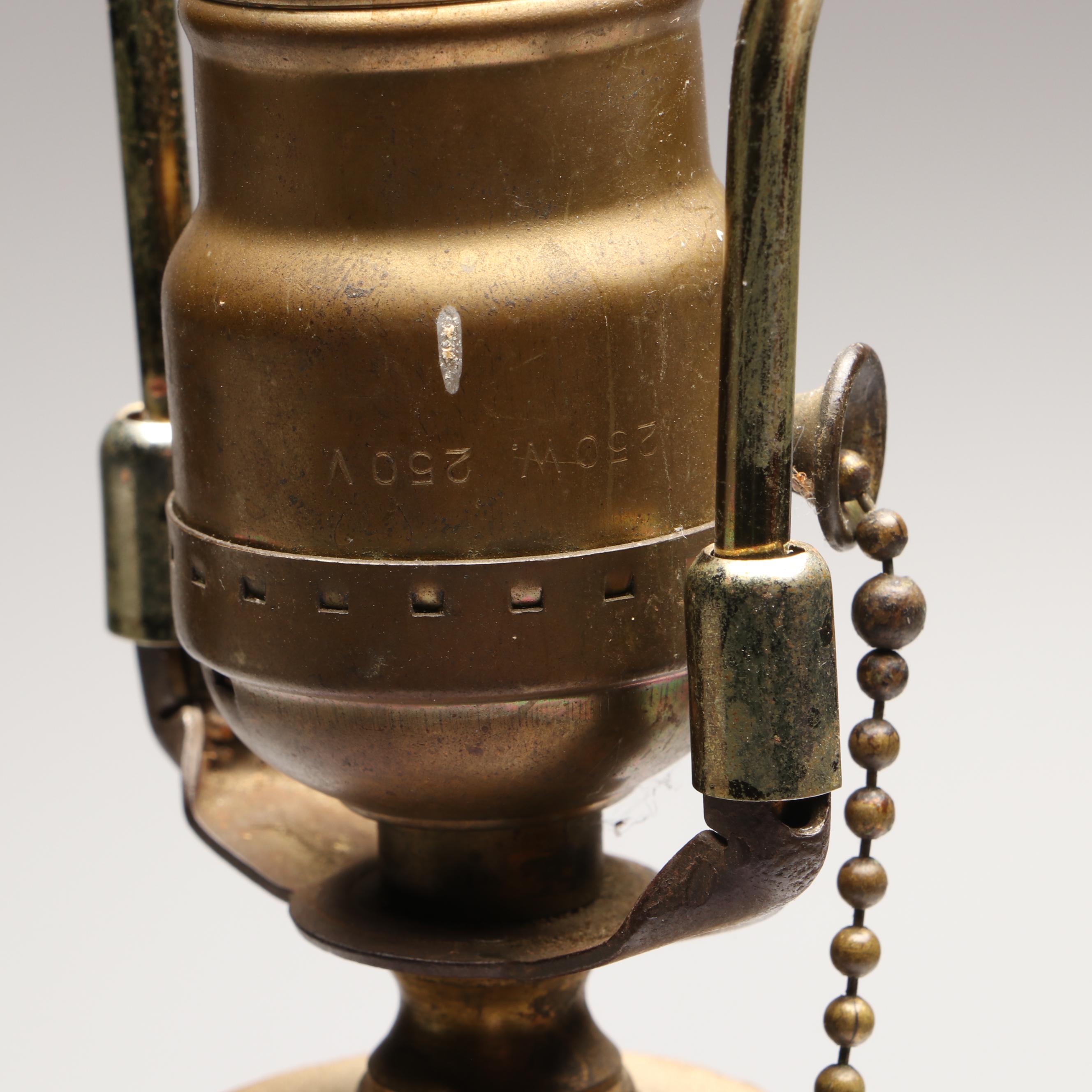 Royal Haeger Figural Ceramic Parrot Table Lamp