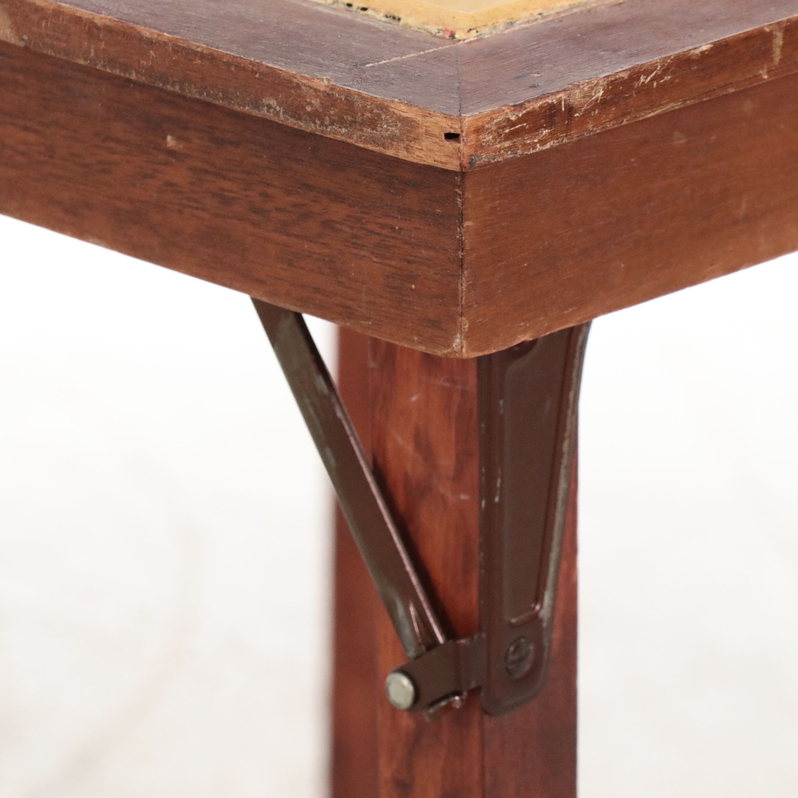 Grace Gilmore Bacova Guild Hunt-Themed Fiberglass and Wood Folding Card Table