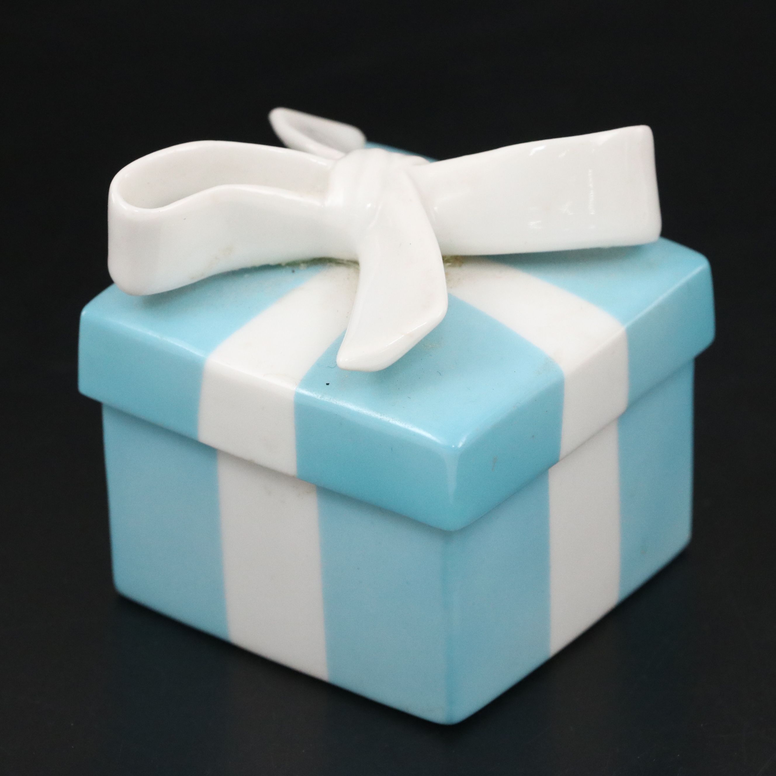 Tiffany & Co. "Frank Lloyd Wright" Crystal Candlestick with Ceramic Gift Box