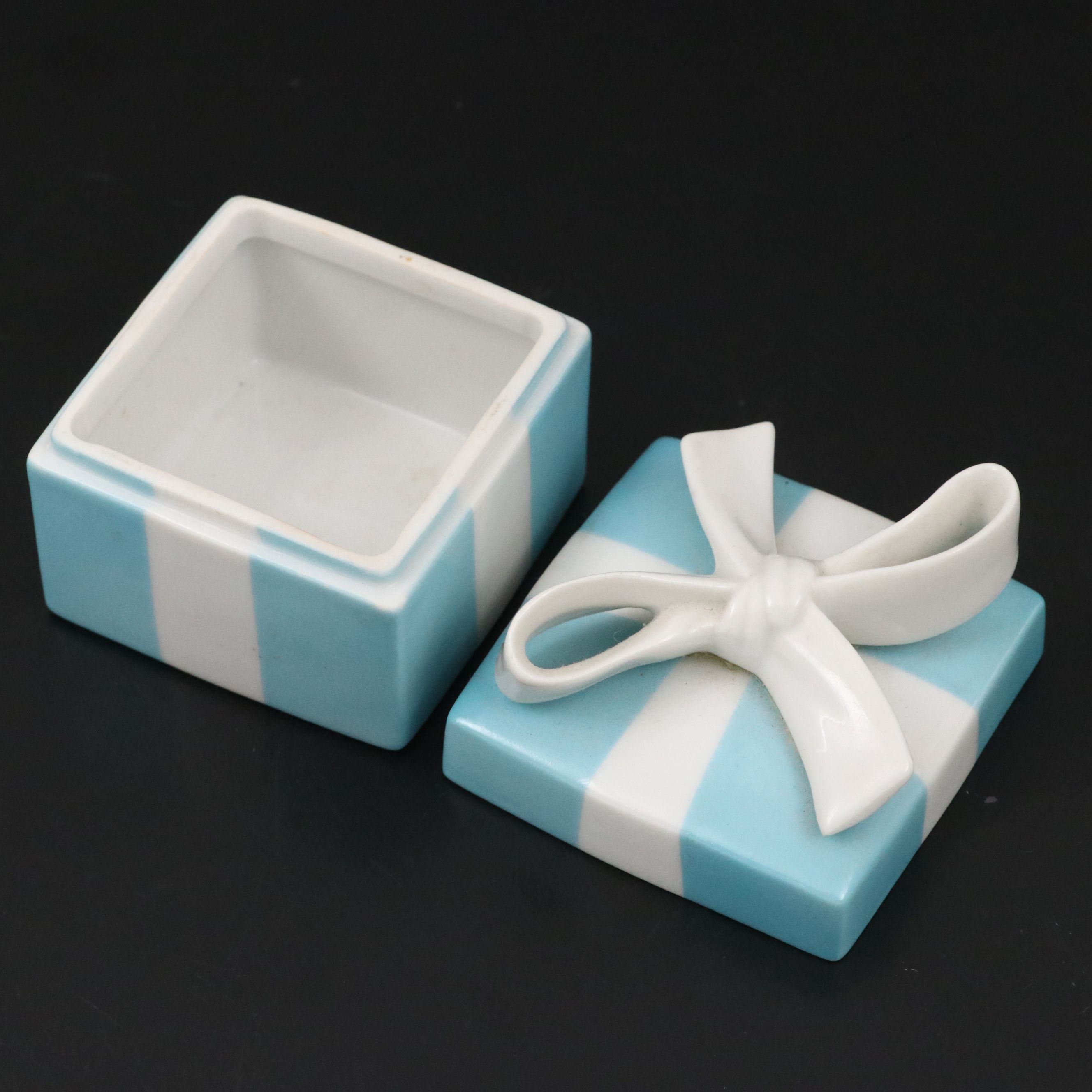 Tiffany & Co. "Frank Lloyd Wright" Crystal Candlestick with Ceramic Gift Box