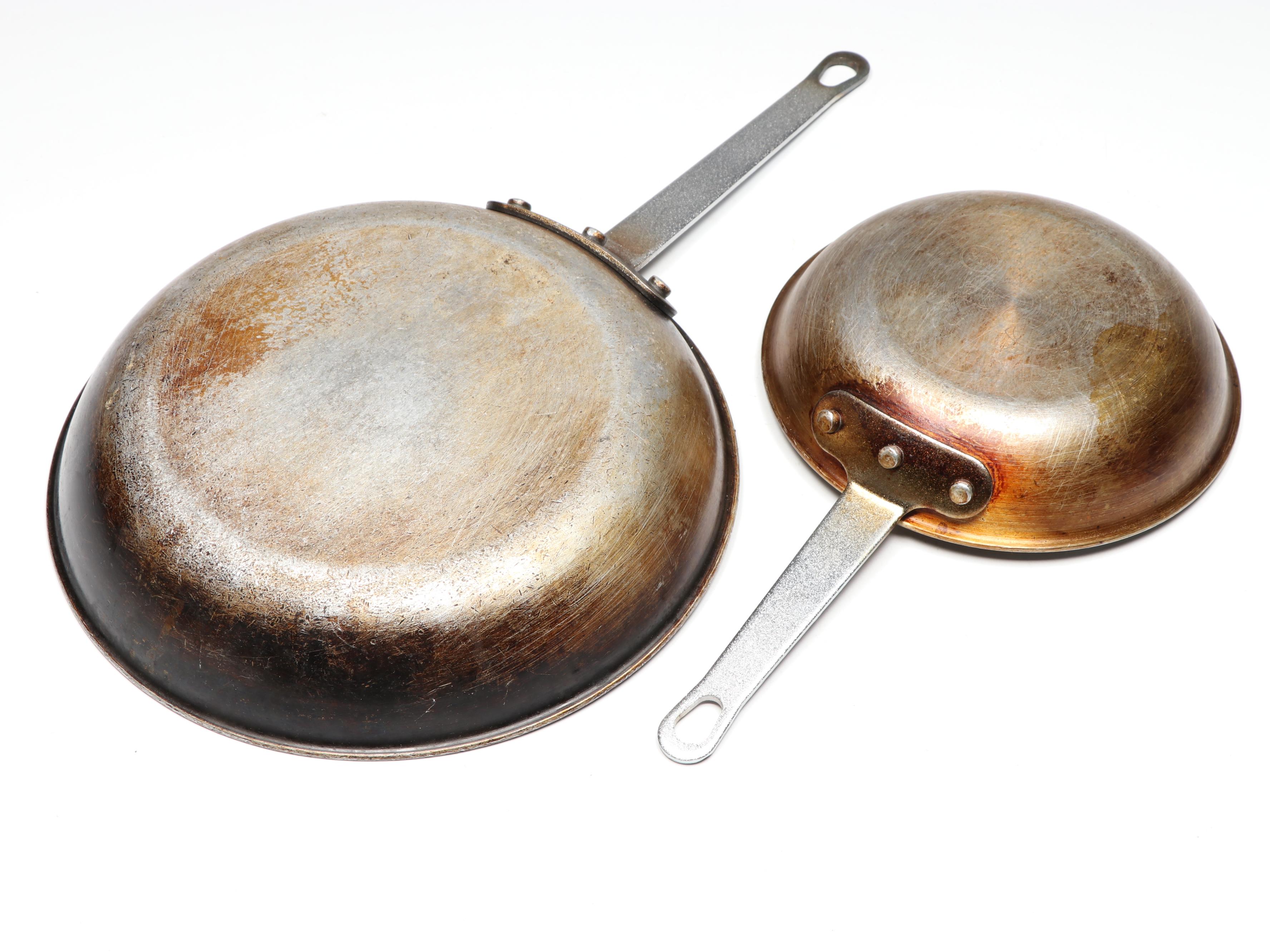 Choice Aluminum with Other Pans and Hot Pads