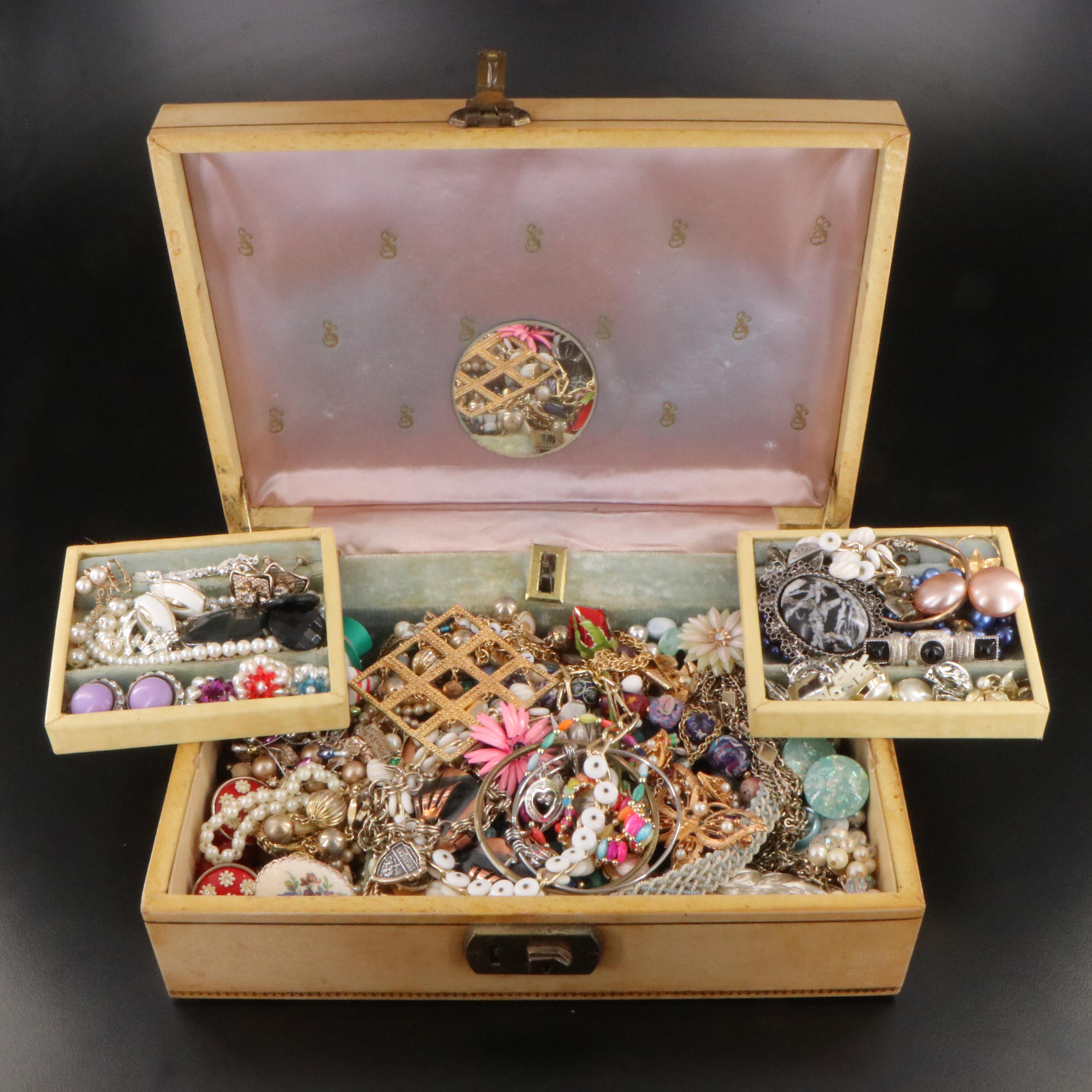 Uncommon Discoveries: Jewelry Collection