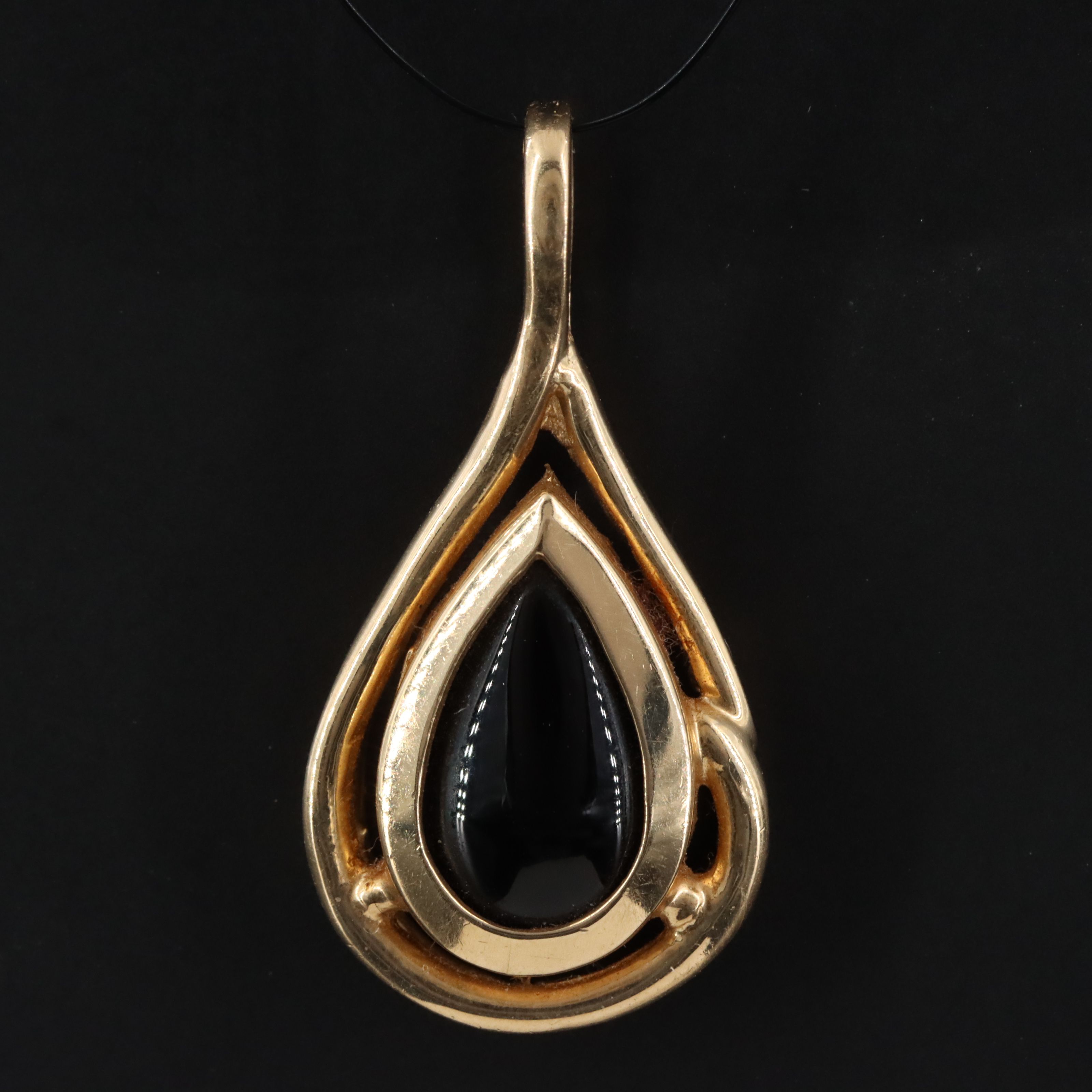 14K Black Onyx Pendant