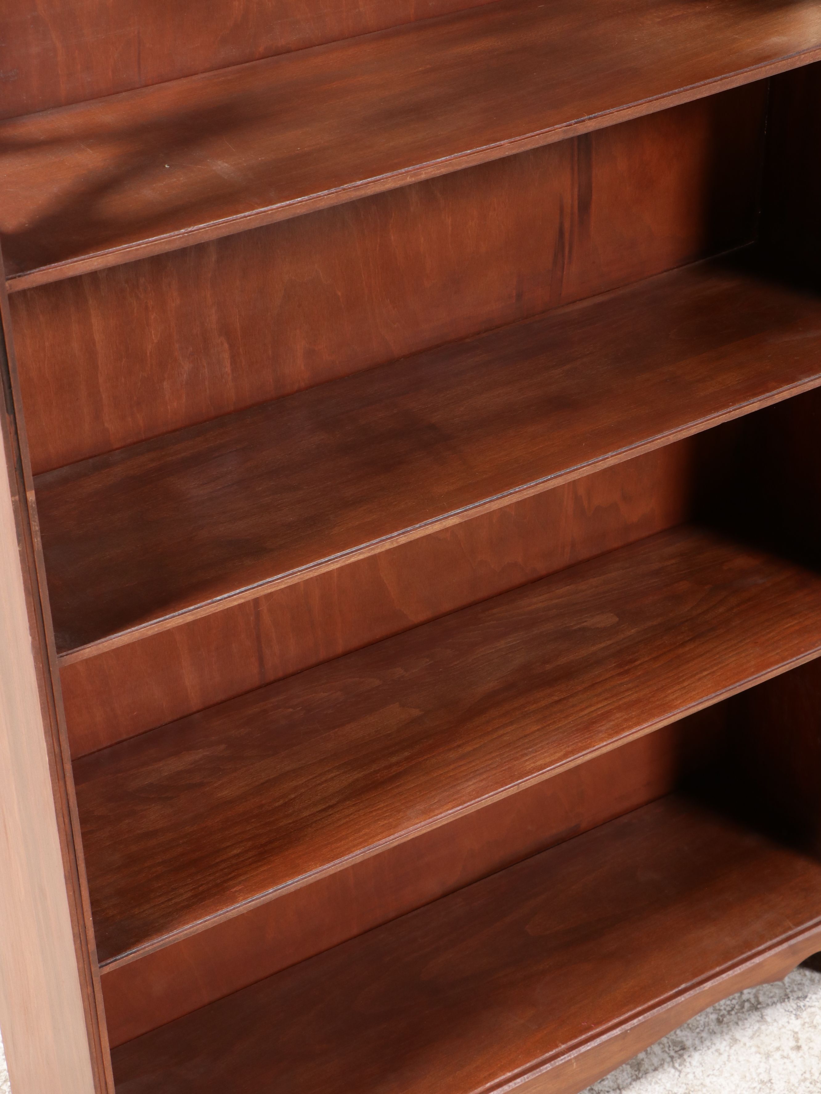 Traditional Style Four-Tiered Bookshelf