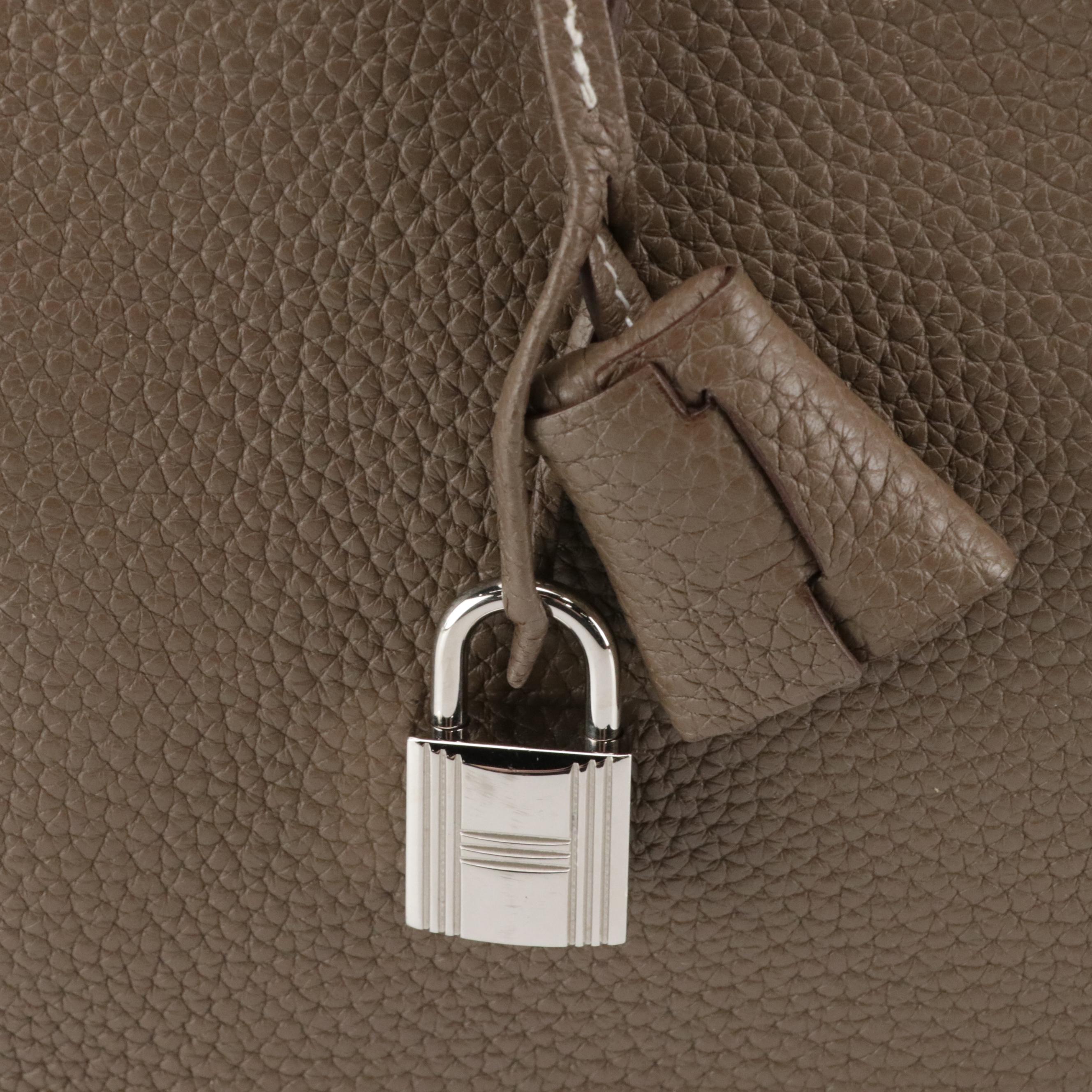 Hermès Victoria II 35 Shoulder Bag in Taupe Clemence Leather