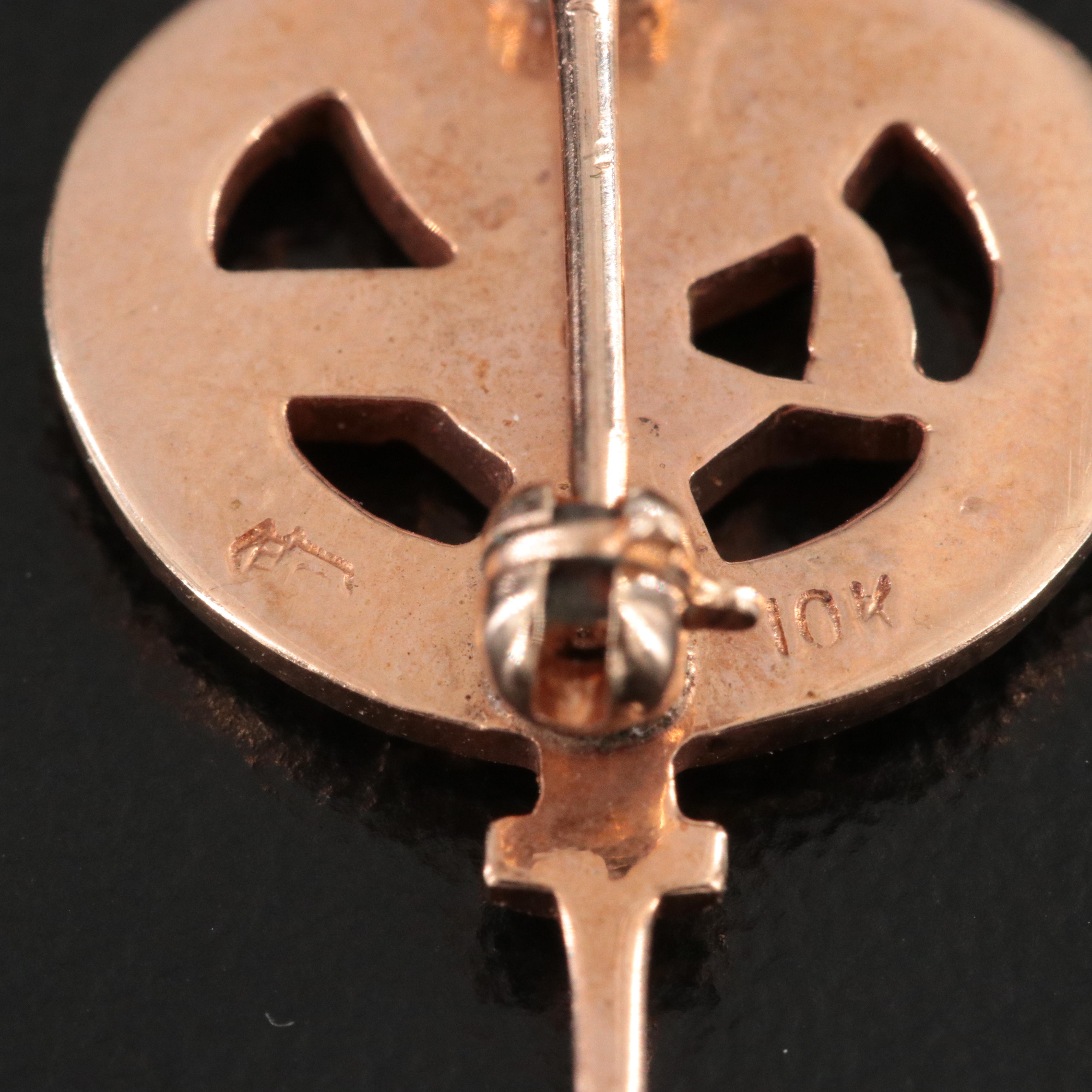 Vintage 10K Sigma Theta Tau Fraternity Pin