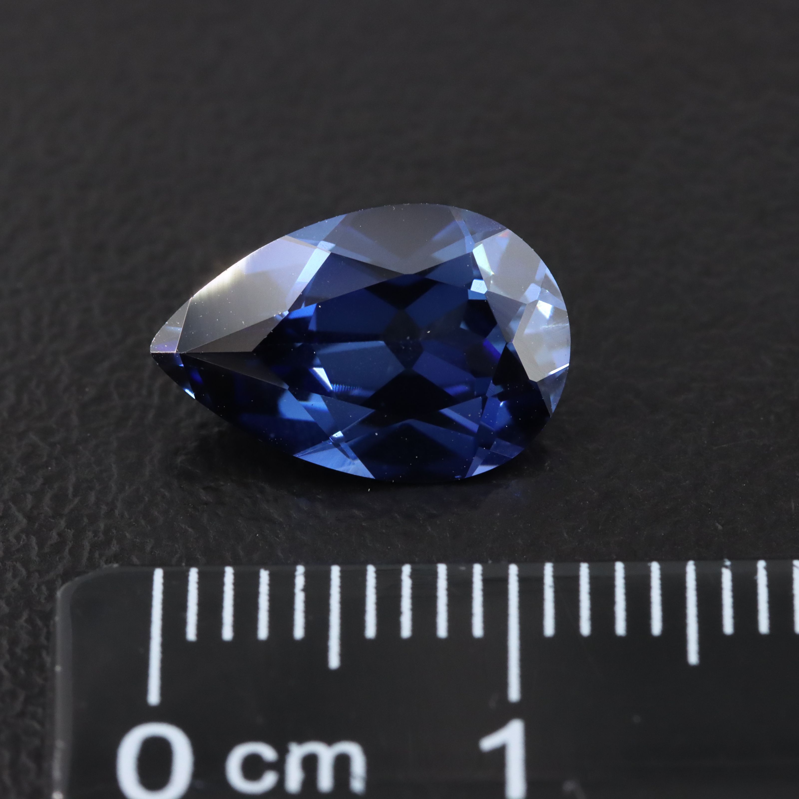 Loose 3.44 CT Lab Grown Sapphire