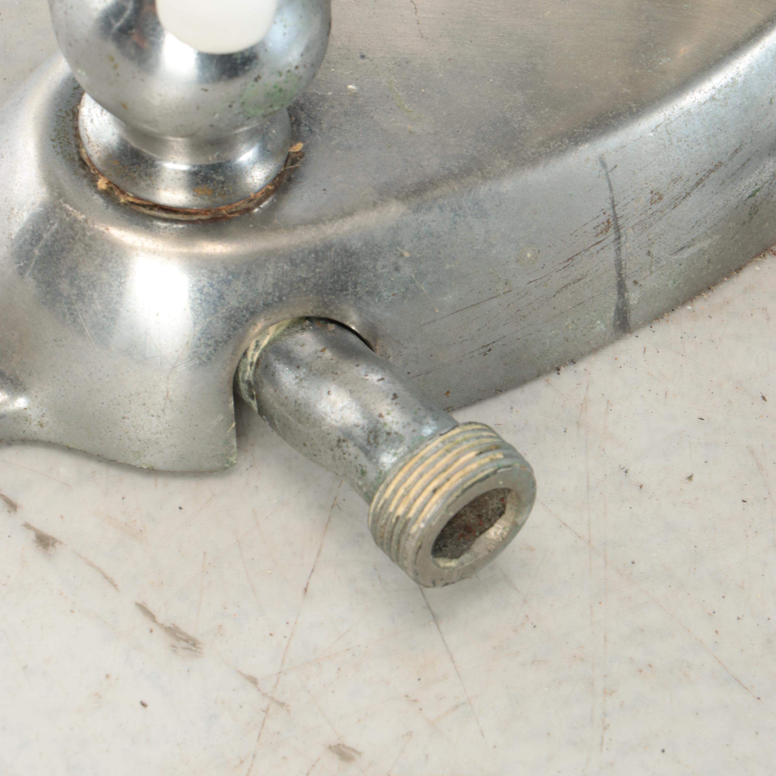 Wall Mounted Metal Bathtub Faucet Set