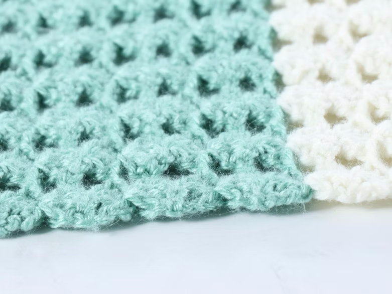 Hitachi Infrared Kotatsu KB-456 Heated Low Table with Floor Cushions and Covers